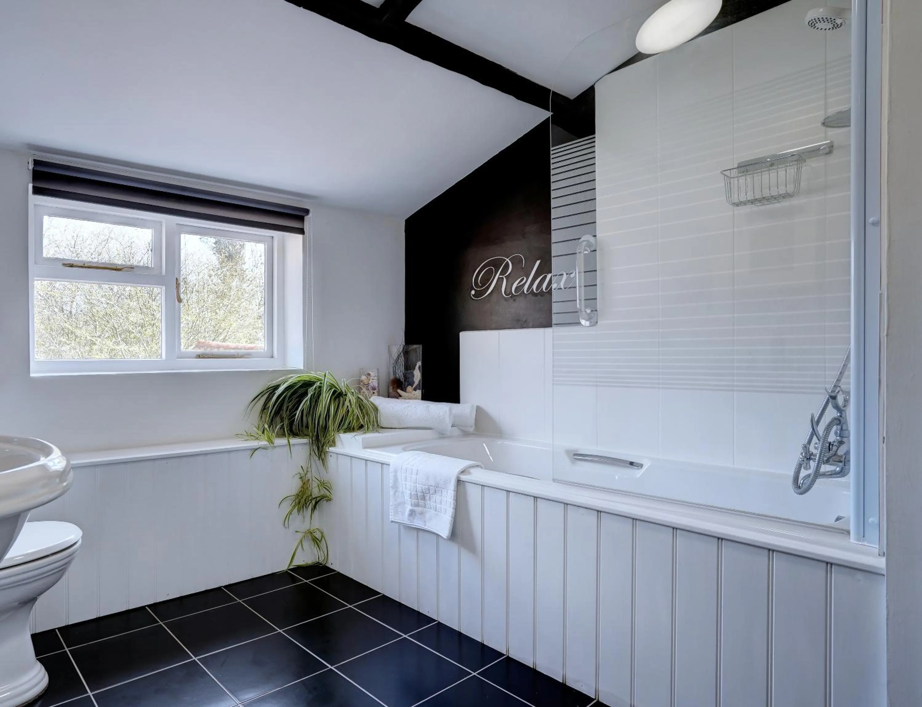 Bathroom in Regency Guest House
