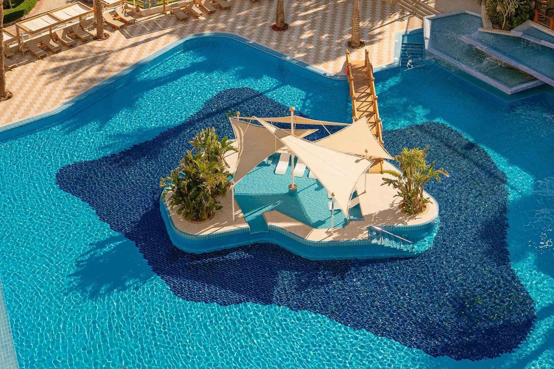 Swimming pool in Steigenberger Hotel & Nelson Village, Taba