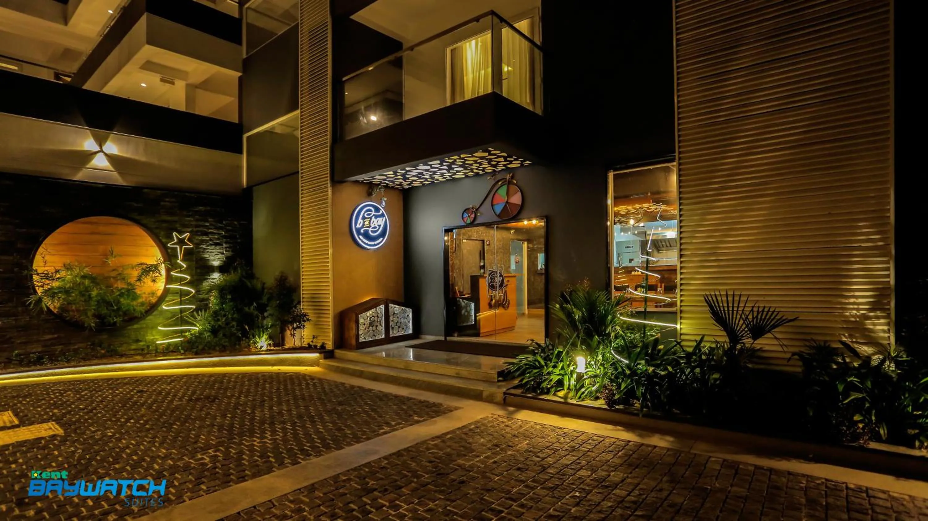 Facade/entrance in Kent Baywatch Suites