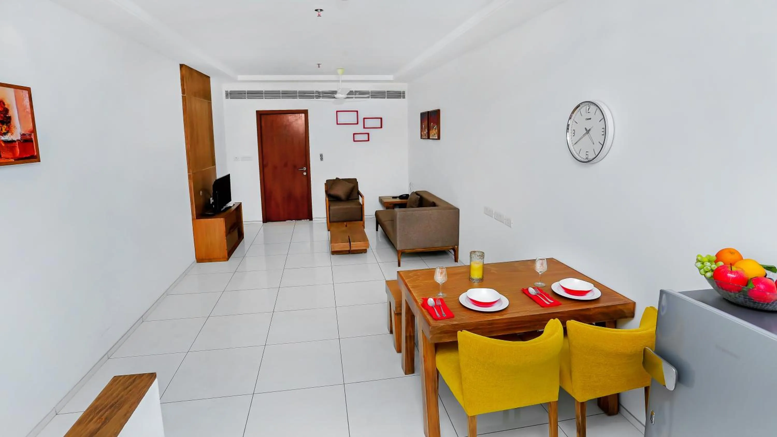 Dining area in Kent Baywatch Suites