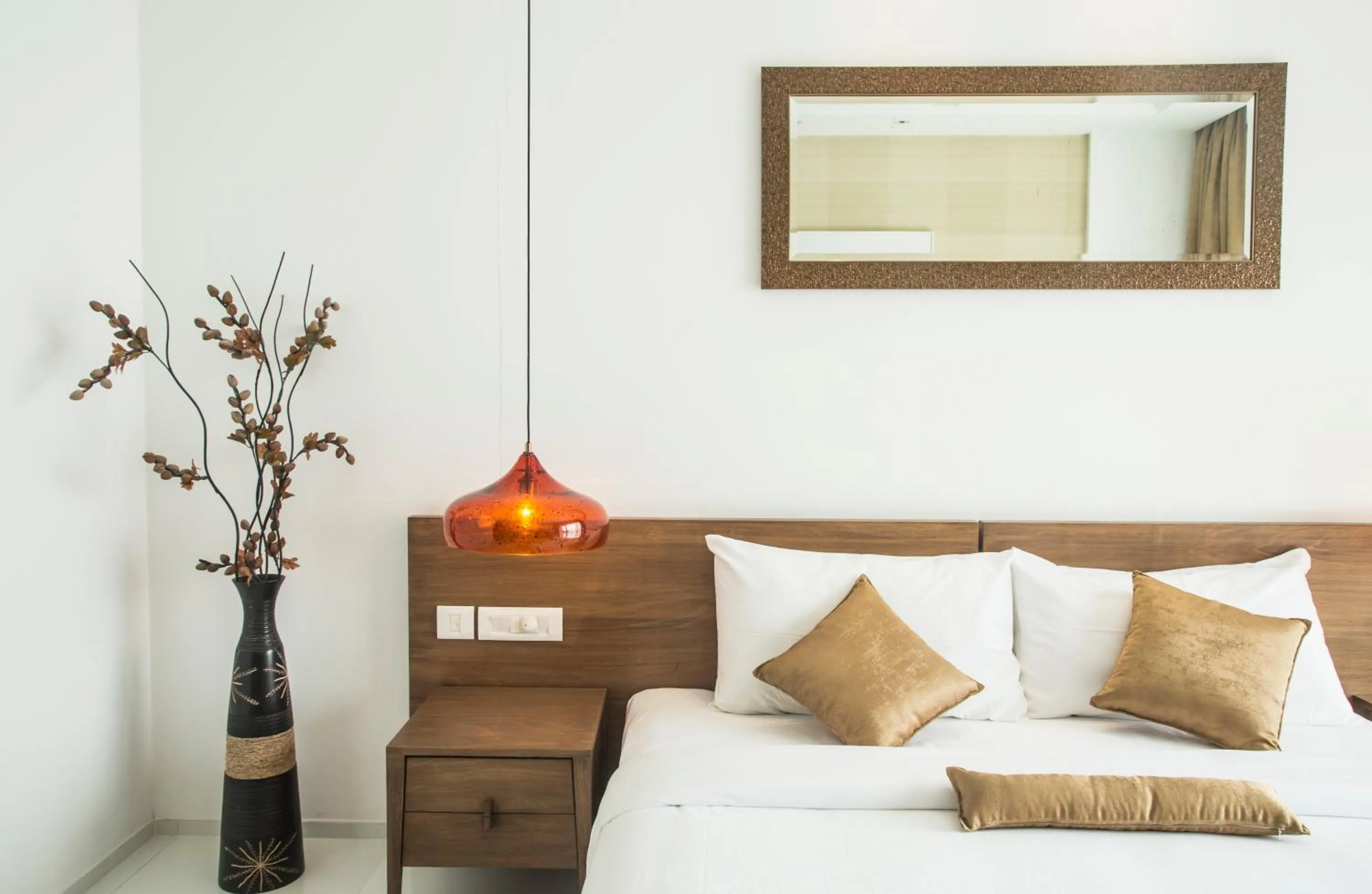 Bed in Kent Baywatch Suites