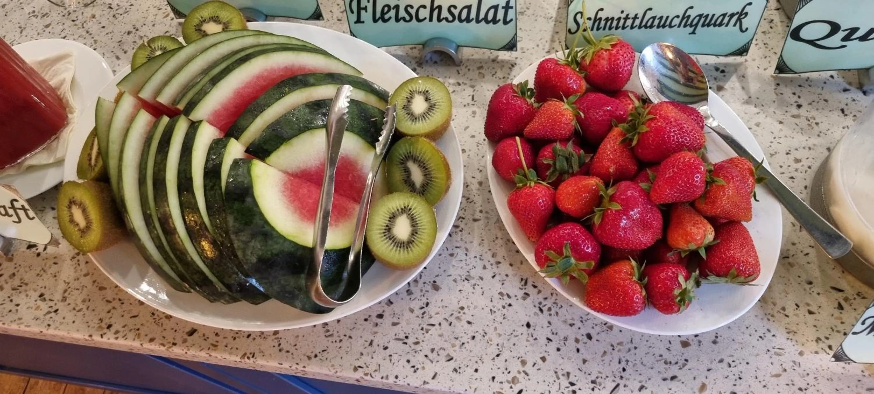 Breakfast in Hohes Haus