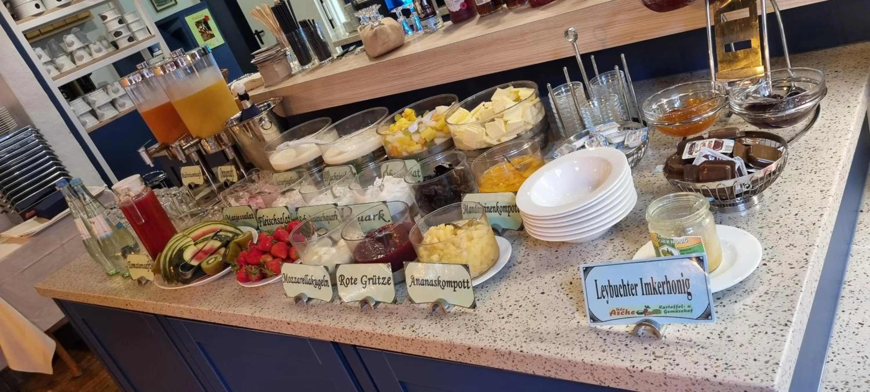 Breakfast in Hohes Haus