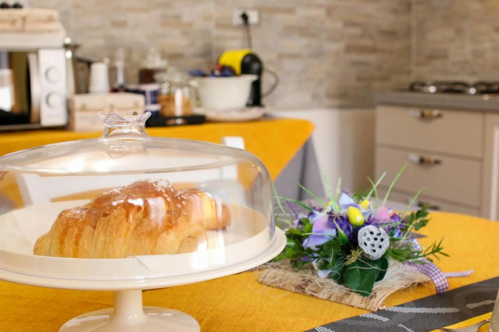 Italian breakfast in Là Drint Bed & Breakfast