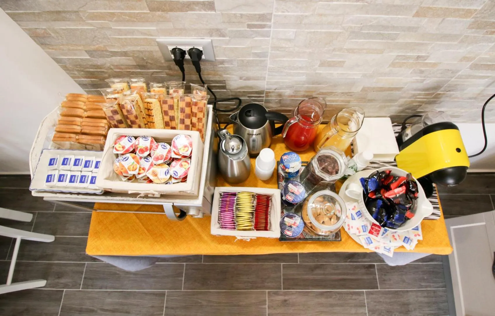 Breakfast in Là Drint Bed & Breakfast