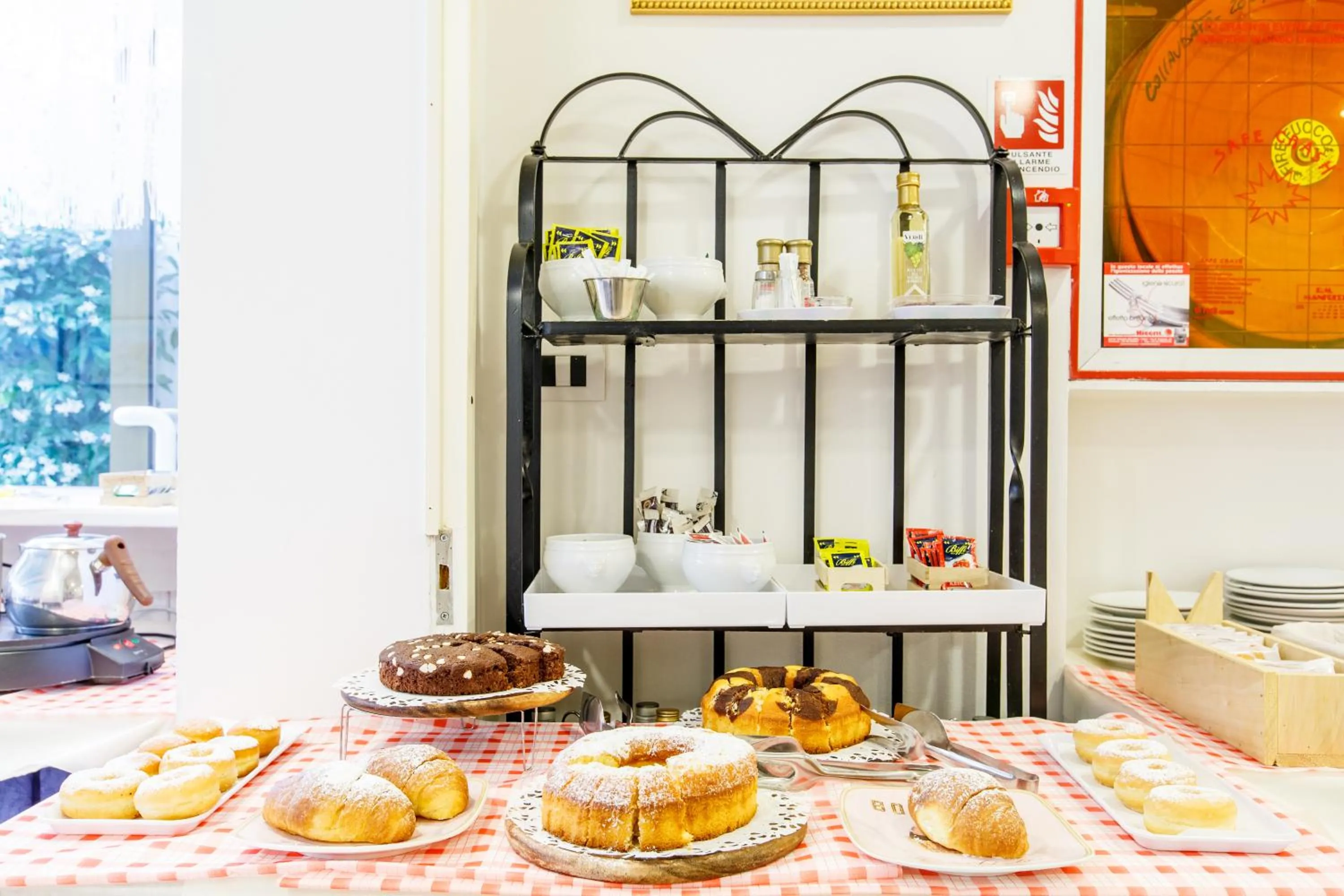 Breakfast in NOIDUE Hotel