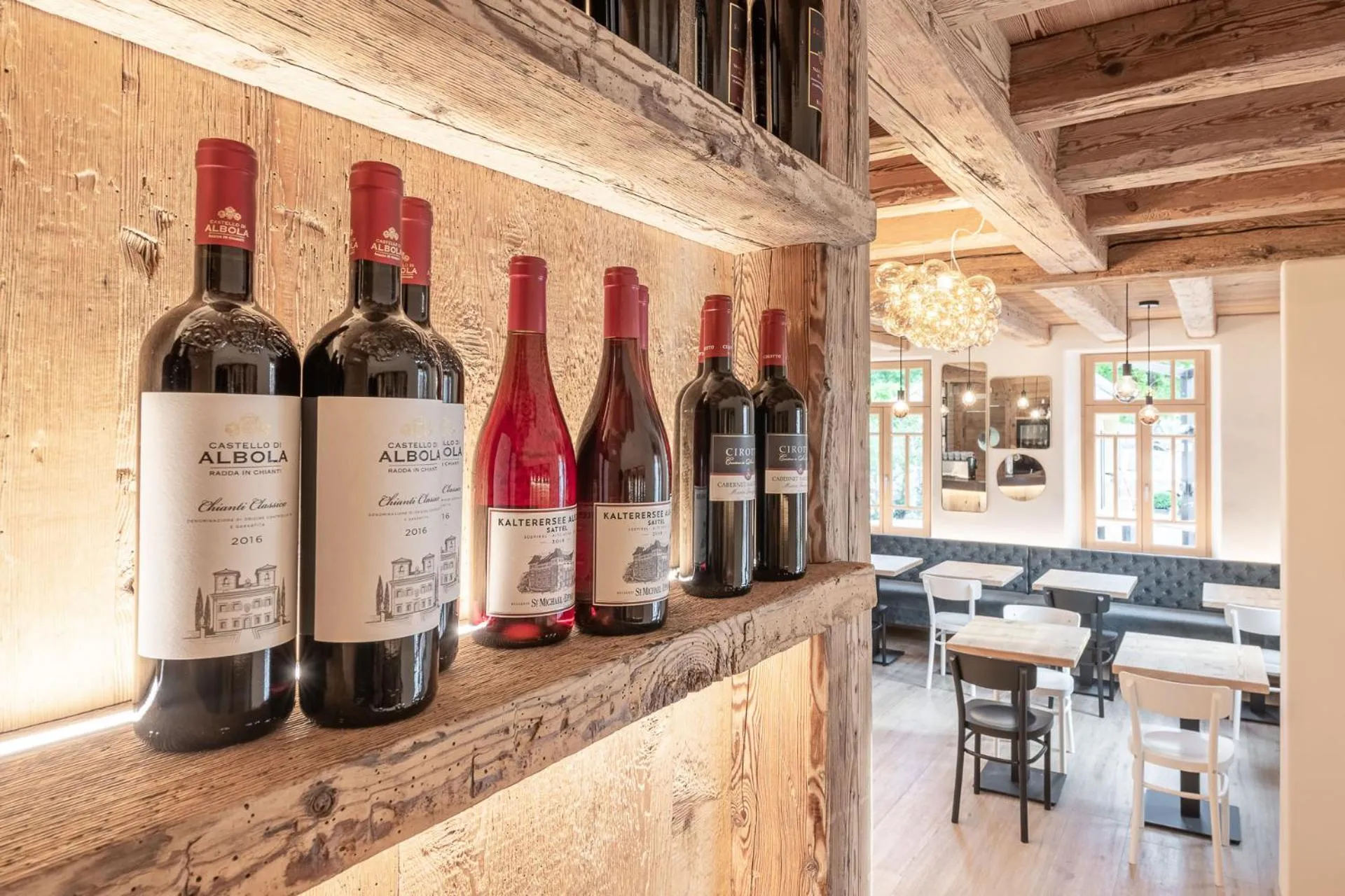 Lounge or bar in Alla Stazion Locanda nelle Dolomiti