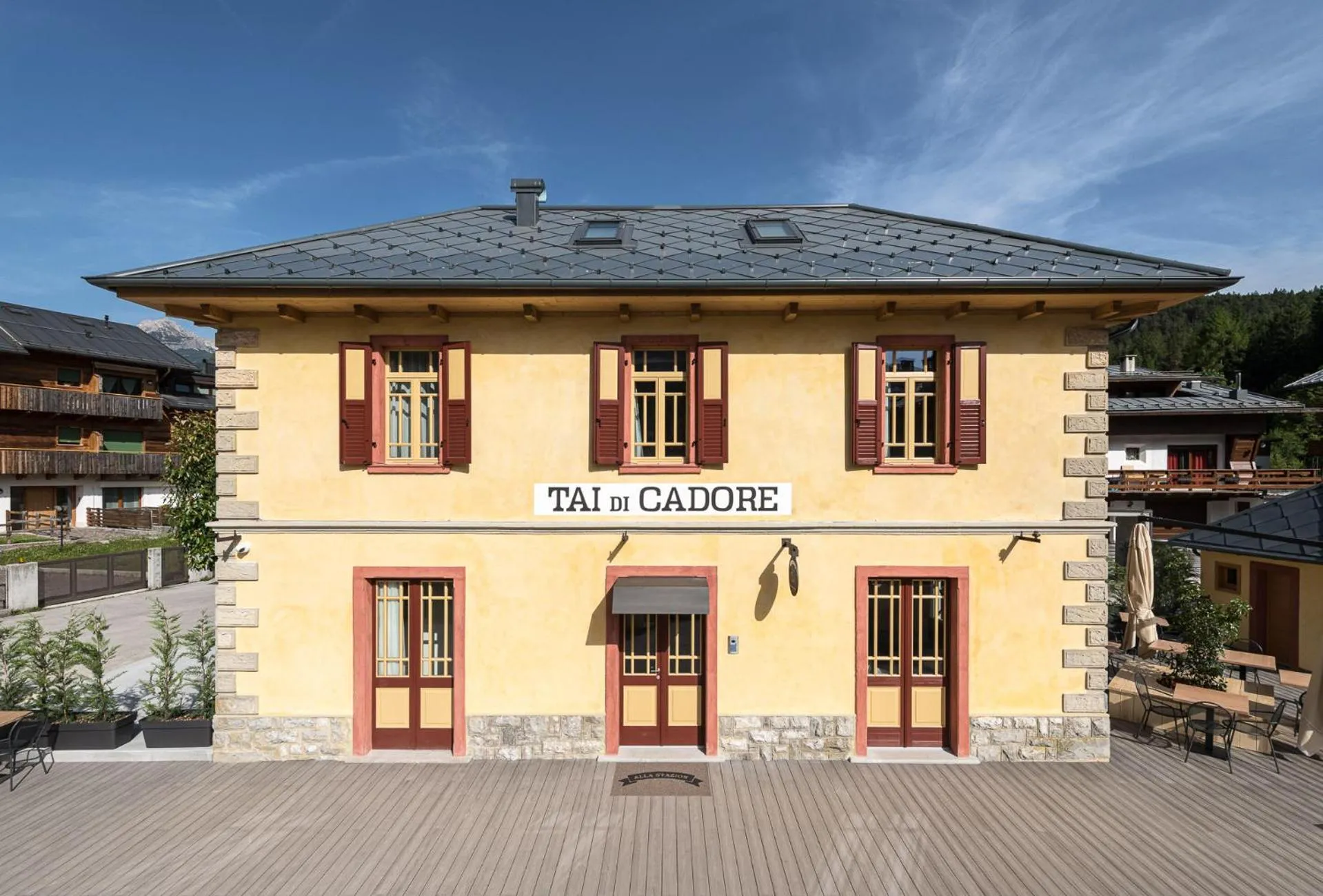 Facade/entrance in Alla Stazion Locanda nelle Dolomiti