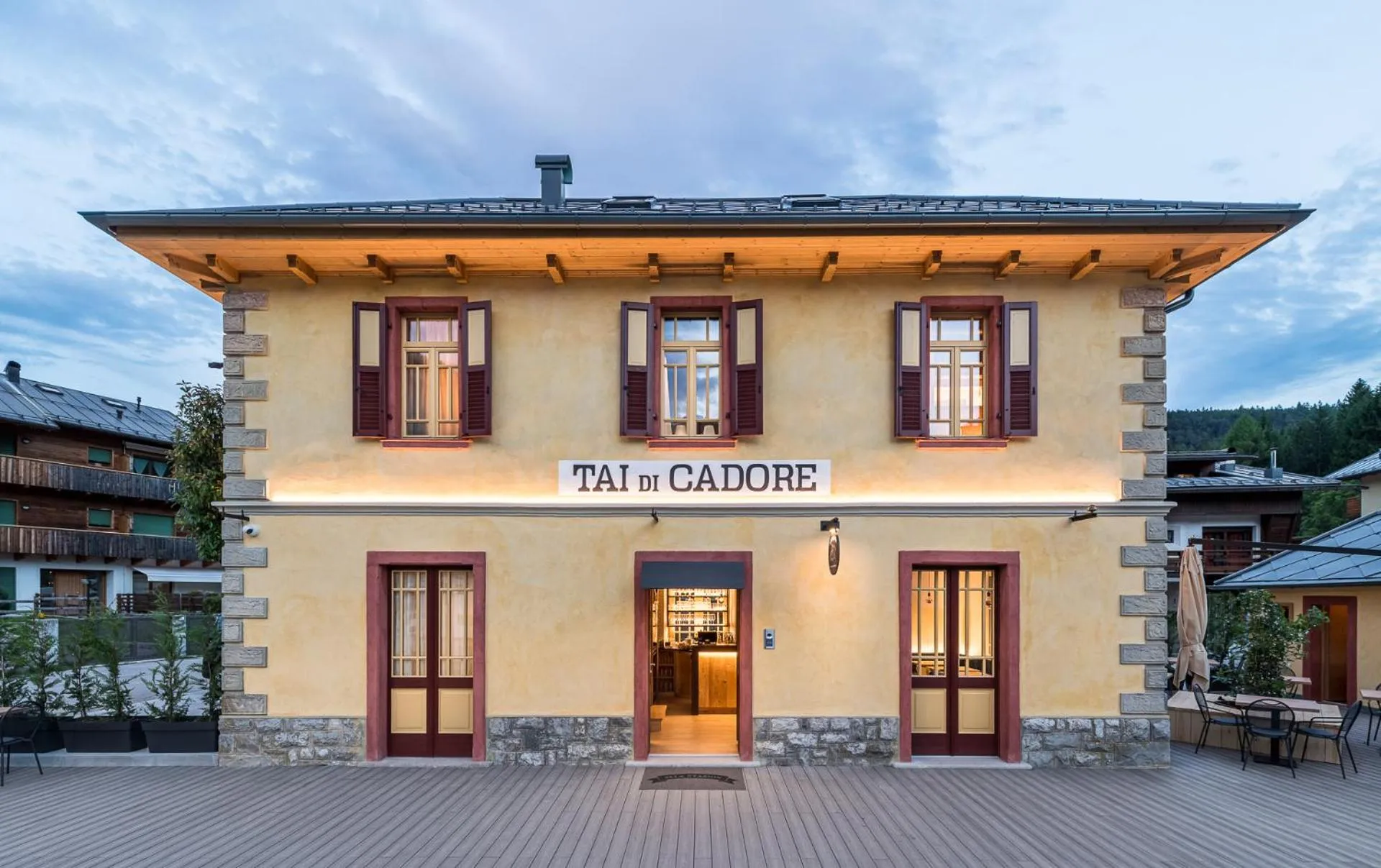 Facade/entrance in Alla Stazion Locanda nelle Dolomiti