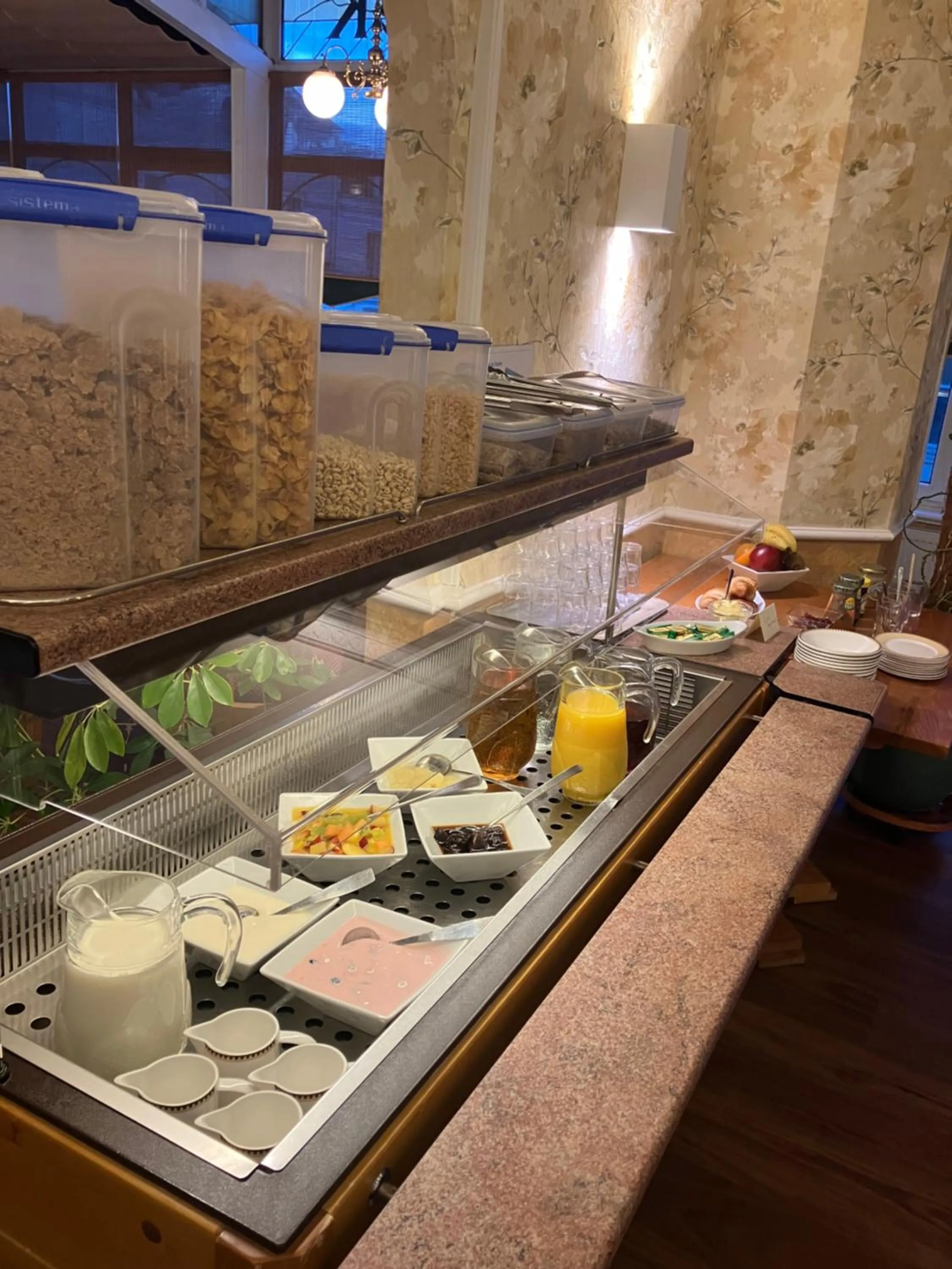 Continental breakfast in Welbeck Hotel & Apartments IOM