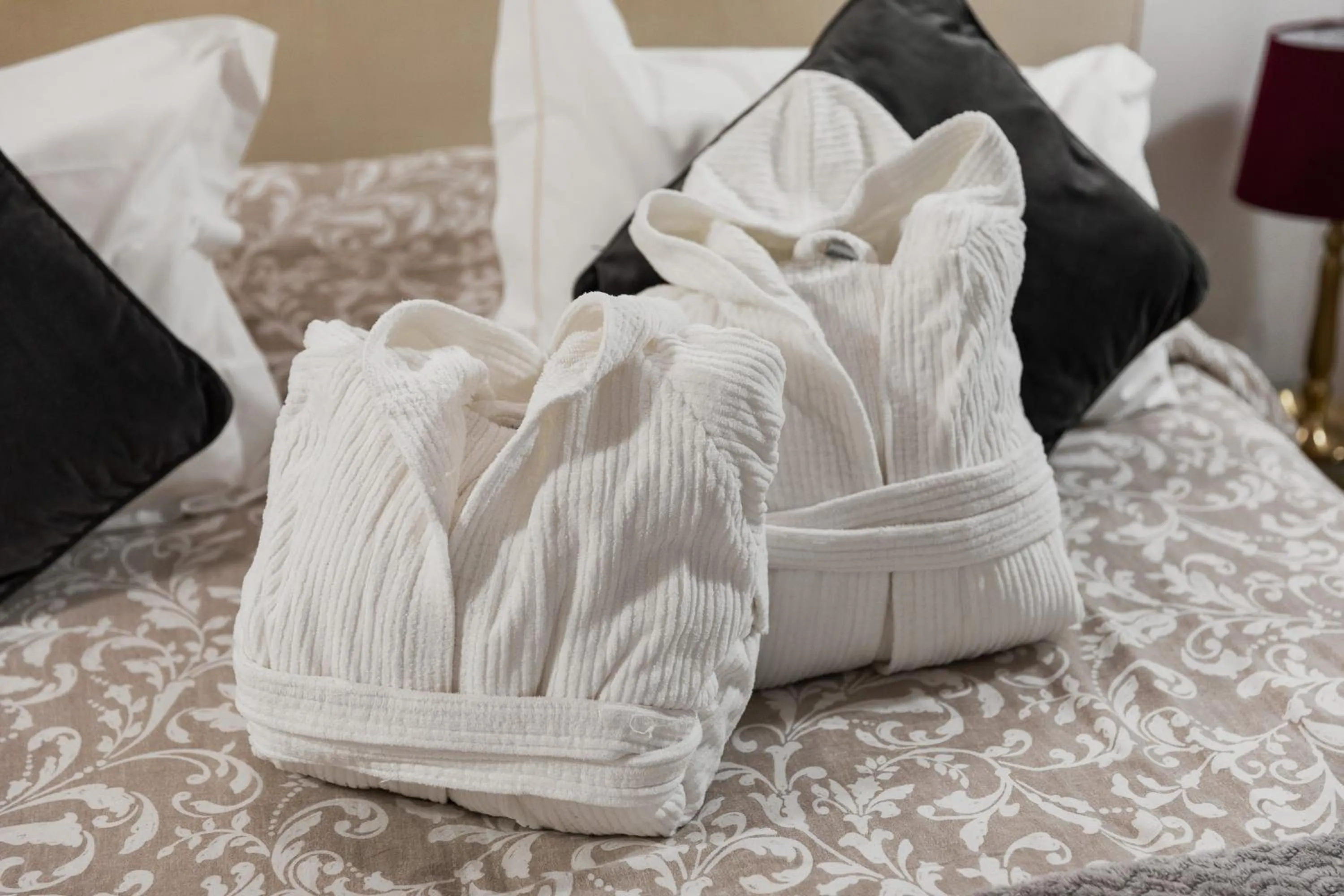 towels, Bed in Bianca Cappello House