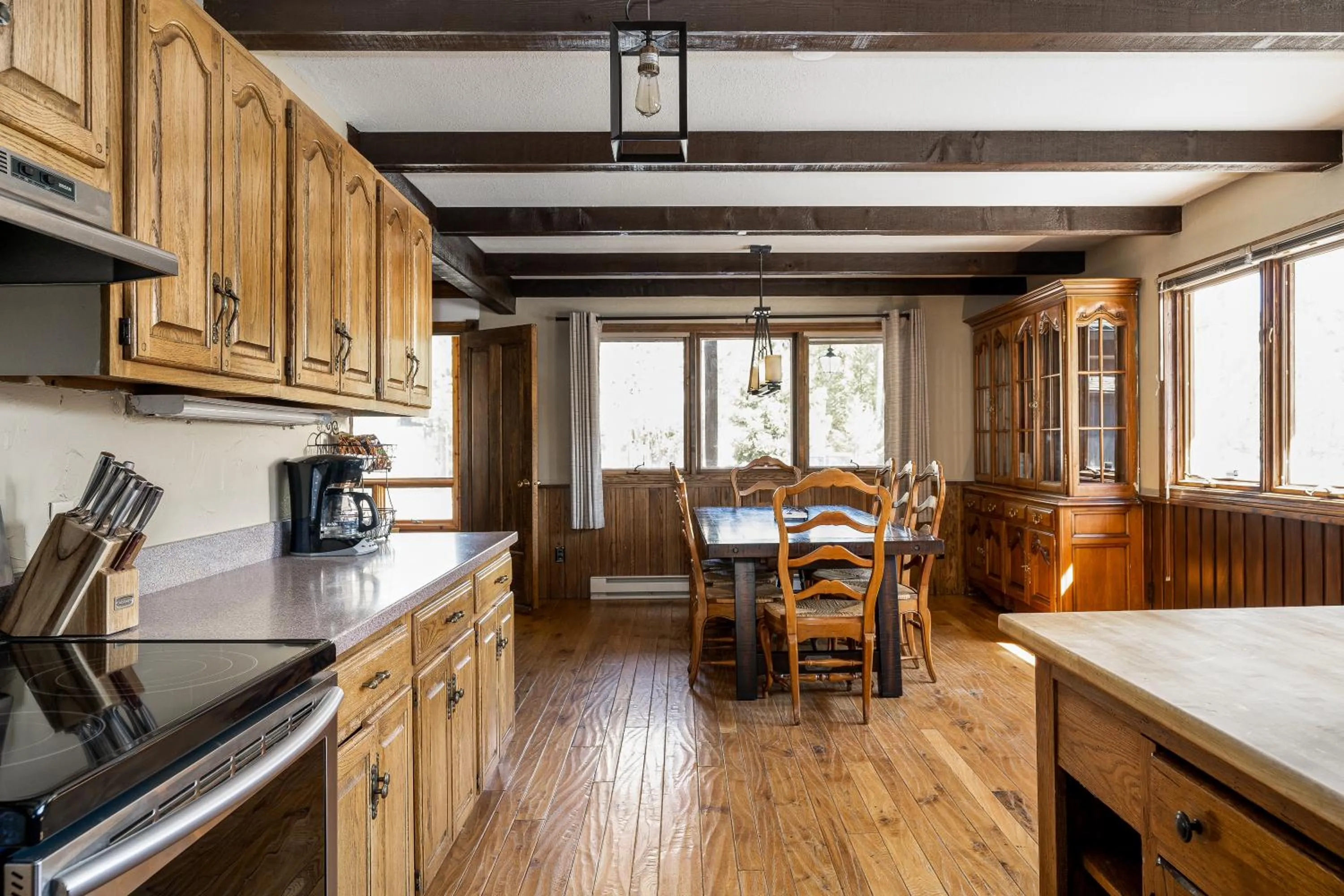 Coffee/tea facilities in Legacy West