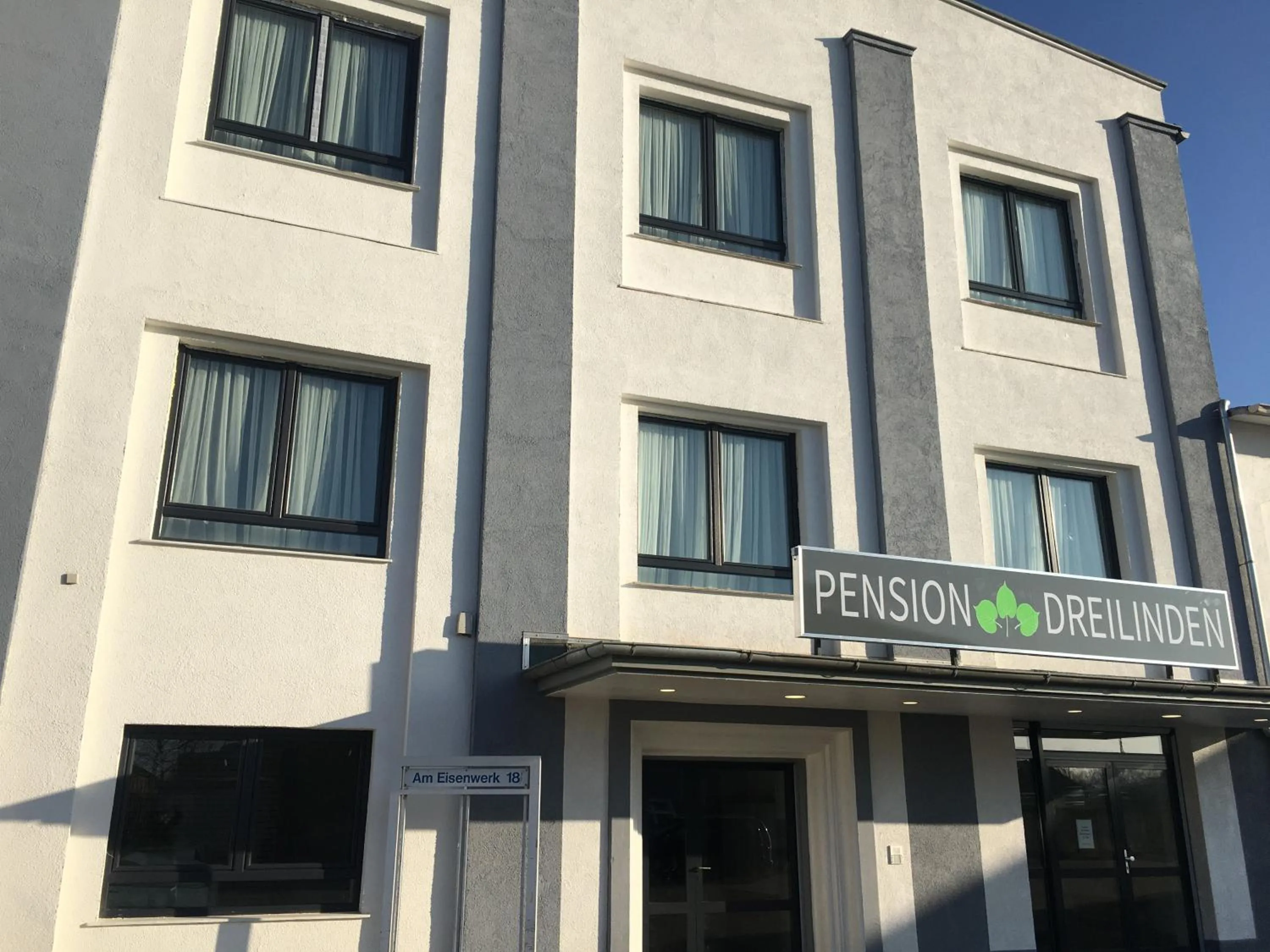Facade/entrance in Pension Dreilinden Hannover GmbH