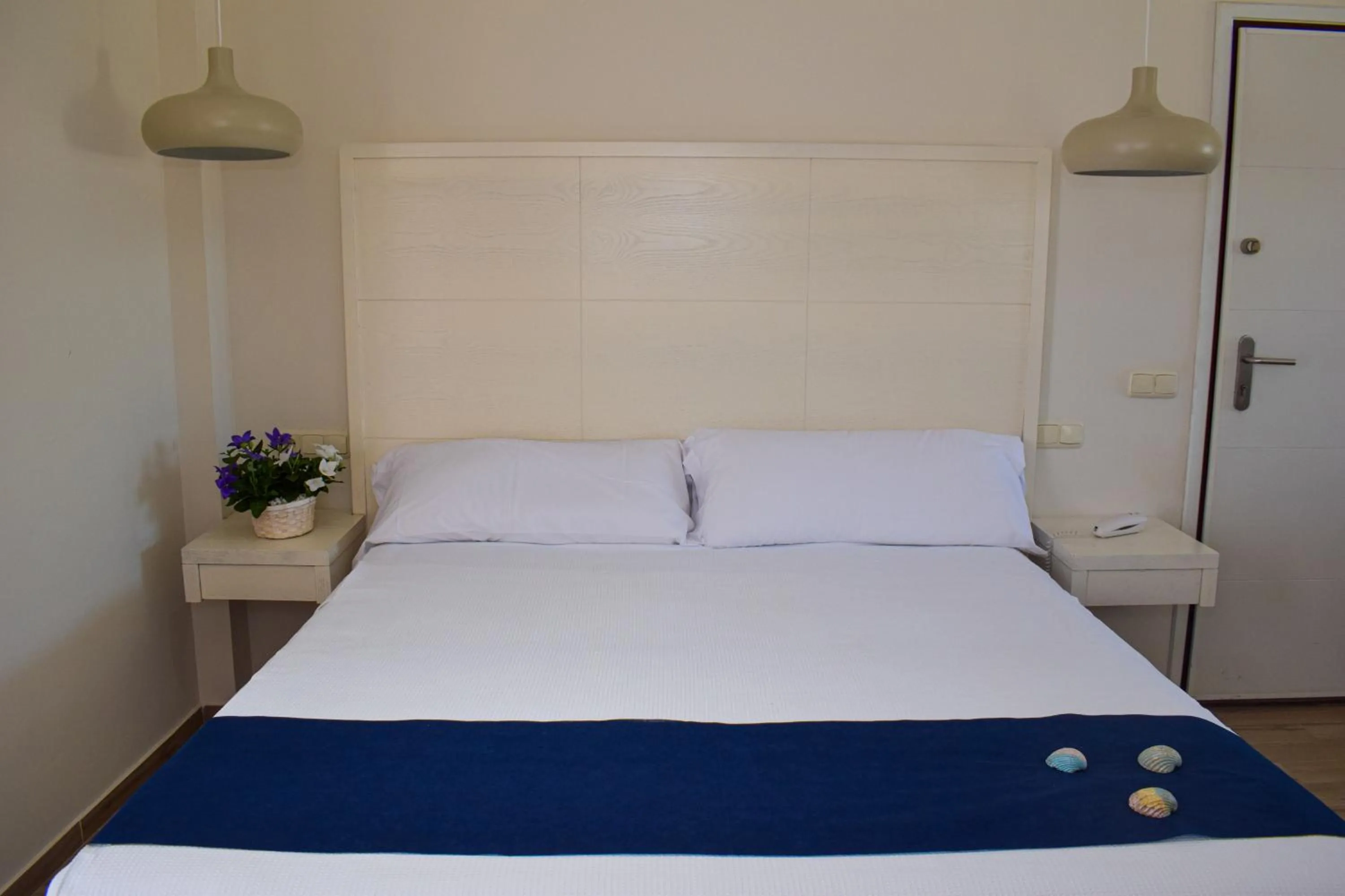 Bed in Aparthotel Novo Sancti Petri