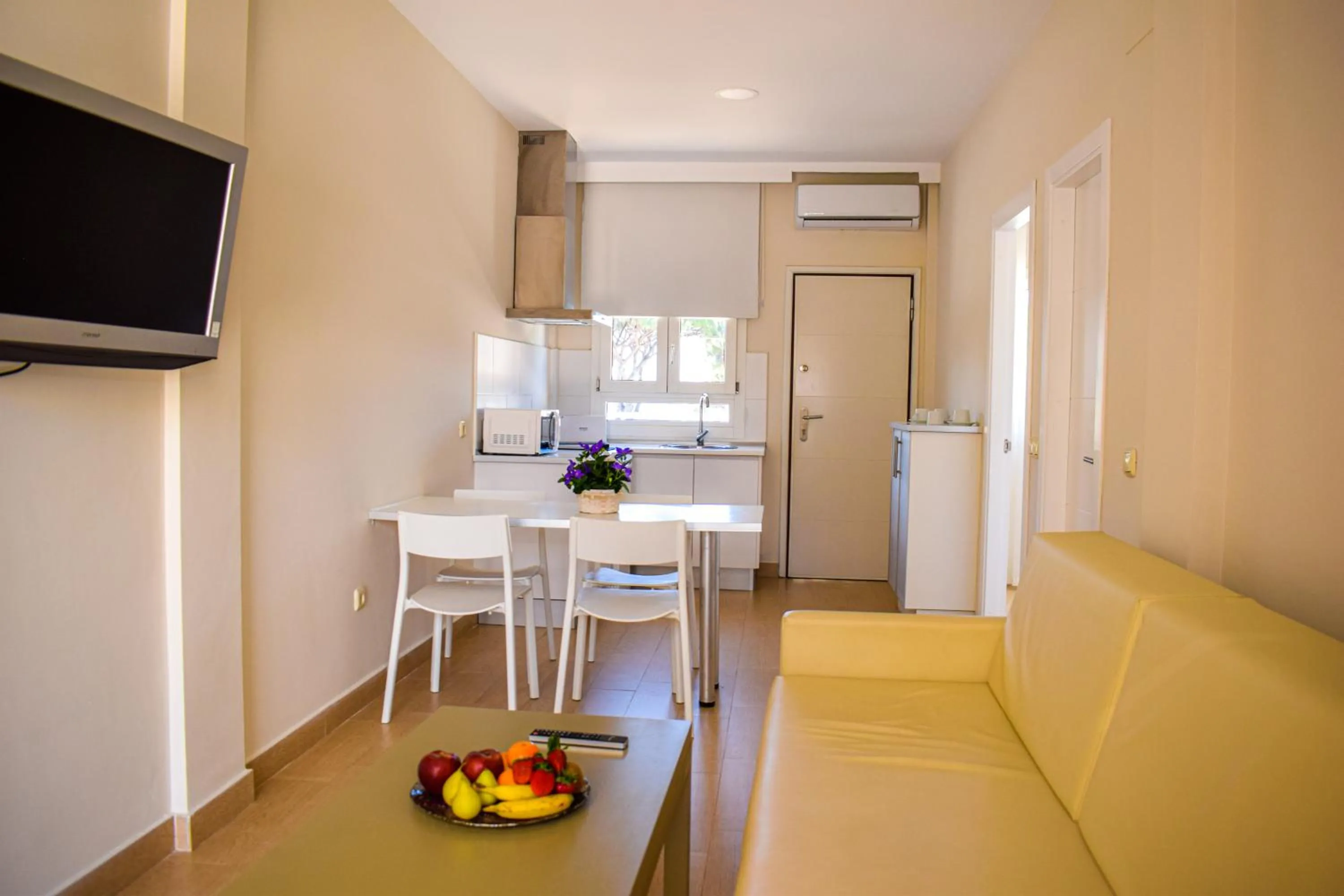 Living room in Aparthotel Novo Sancti Petri