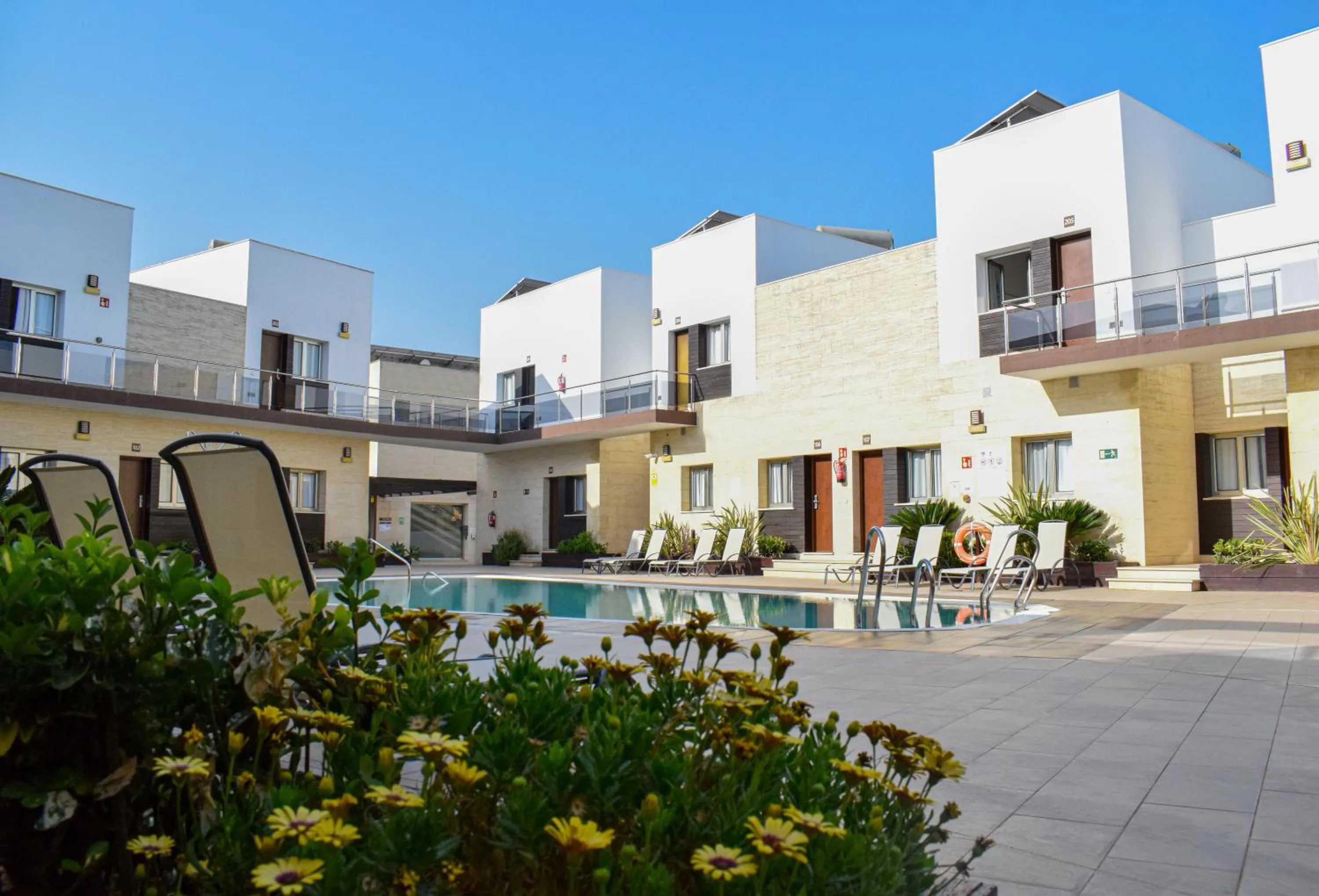 Property building in Aparthotel Novo Sancti Petri