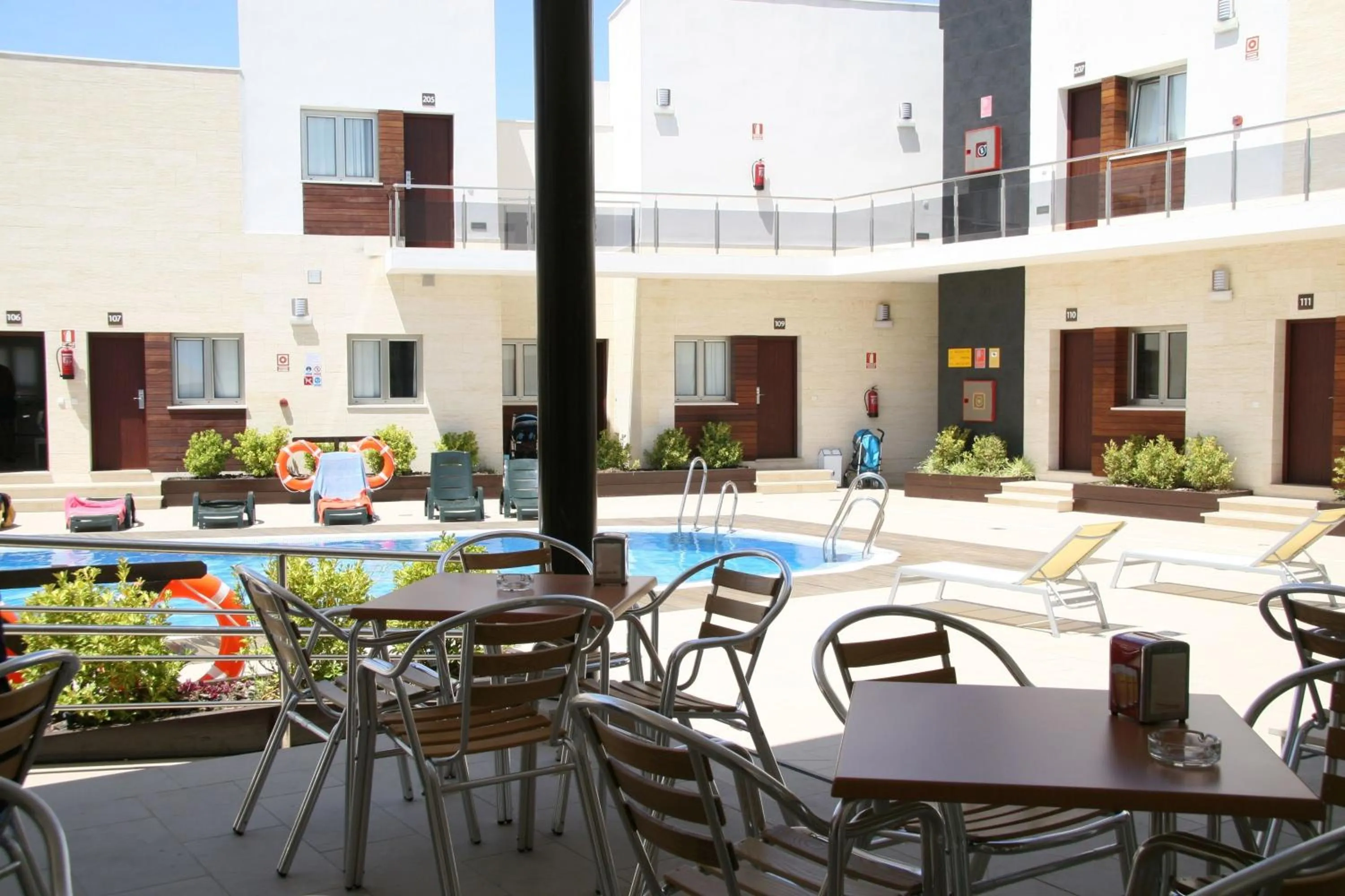 Patio in Aparthotel Novo Sancti Petri