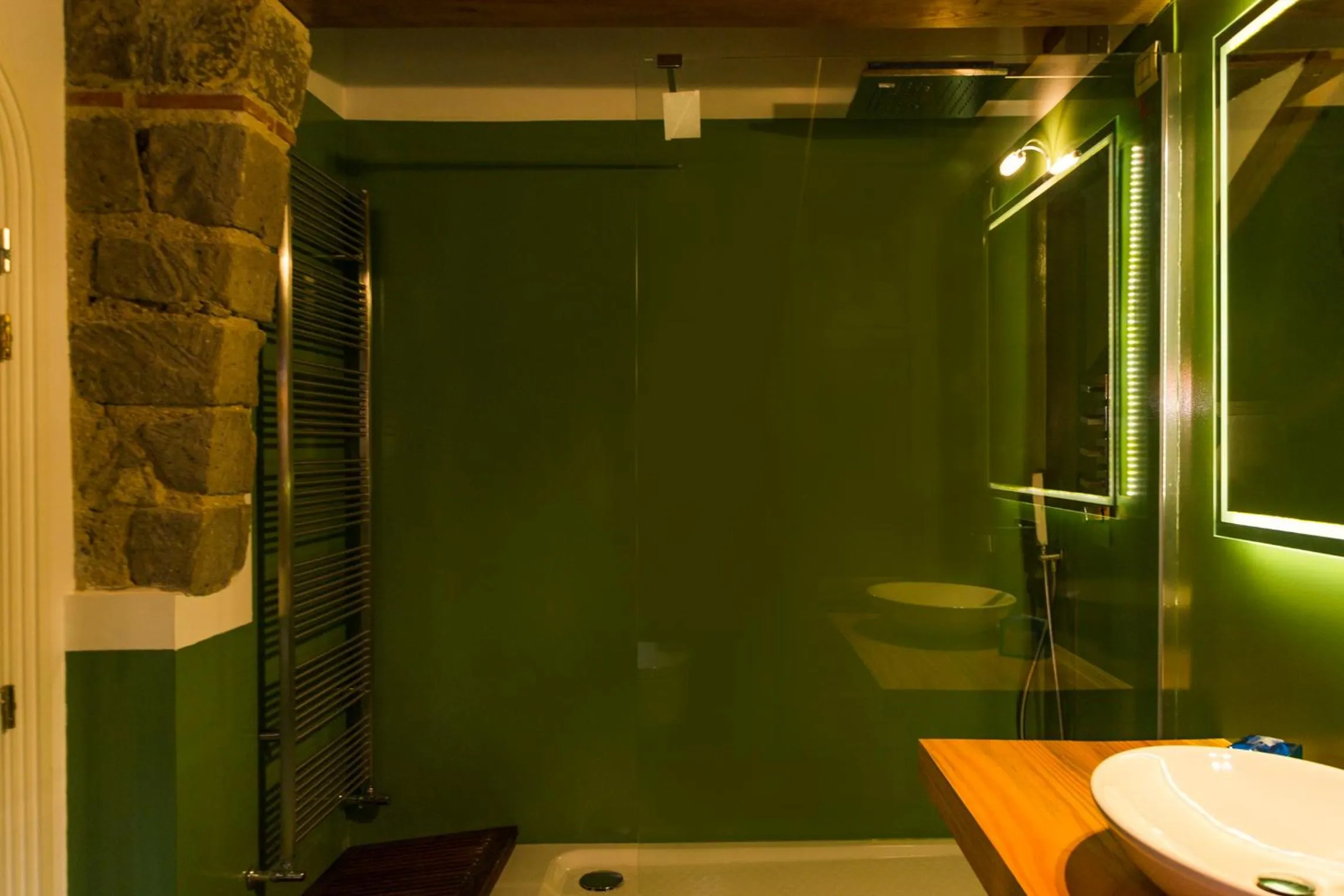 Shower in Villa Di Natale