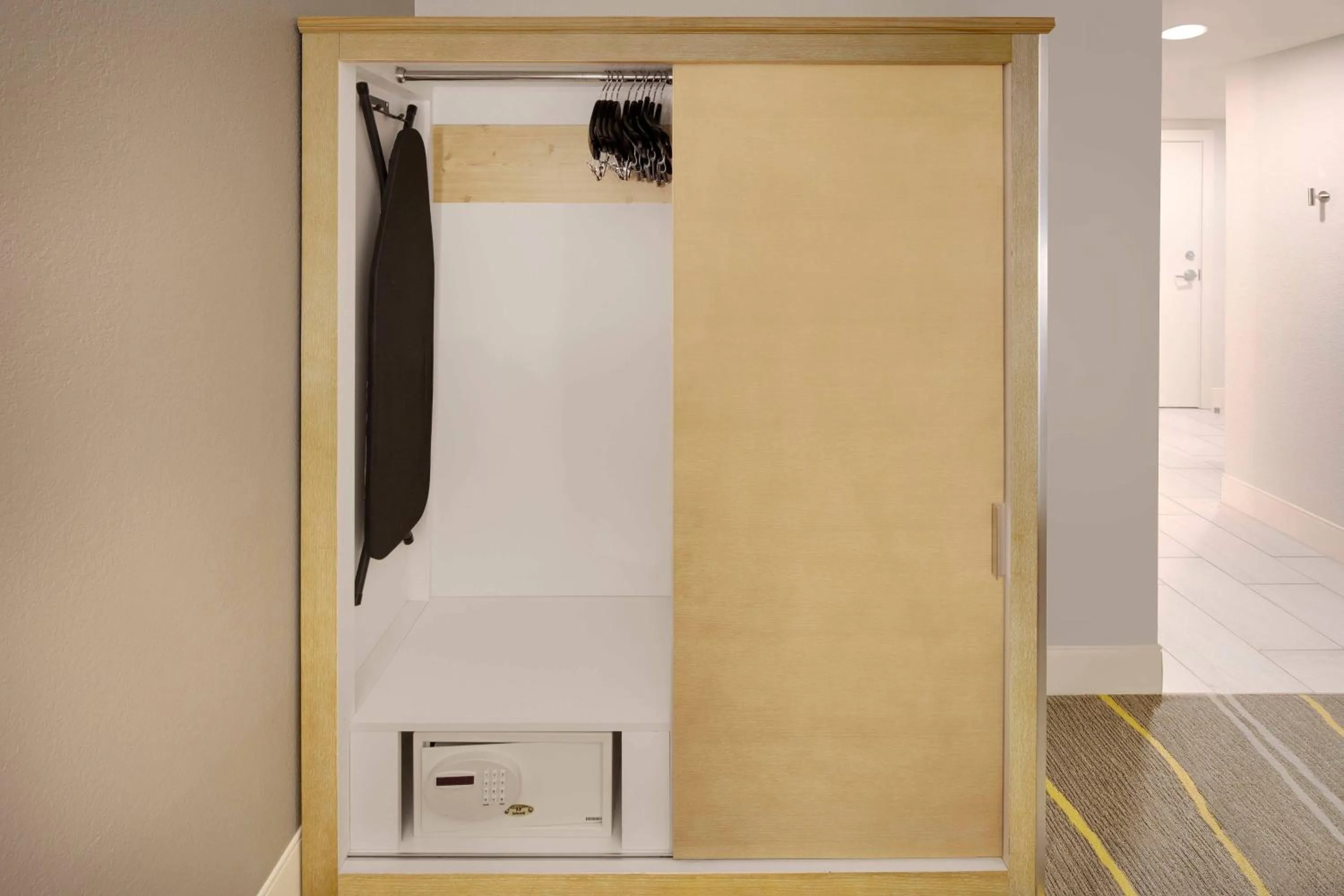 Photo of the whole room in Delta Hotels by Marriott Daytona Beach Oceanfront