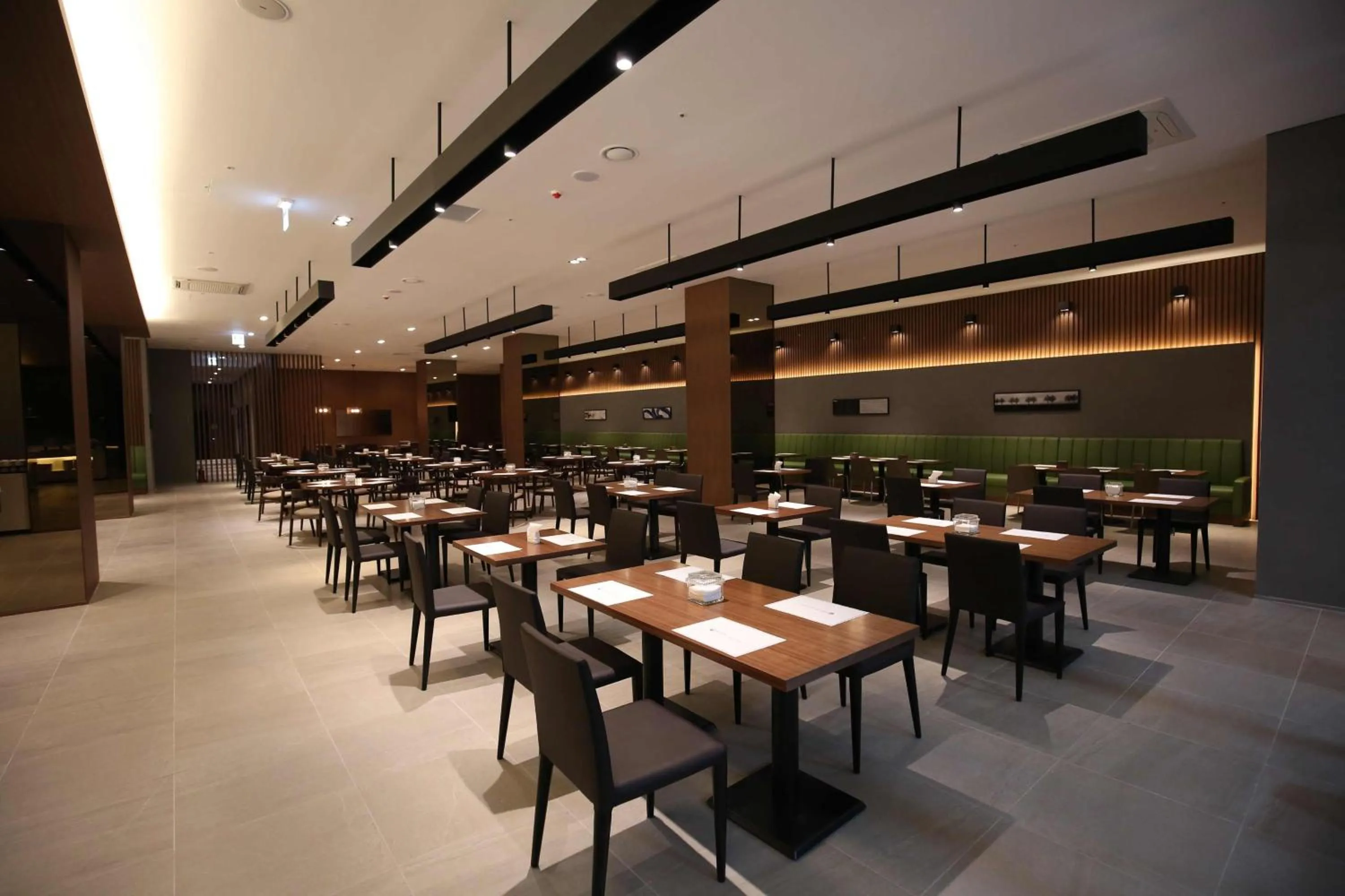 Restaurant/places to eat in Ramada Encore by Wyndham Gimpo Han River Hotel