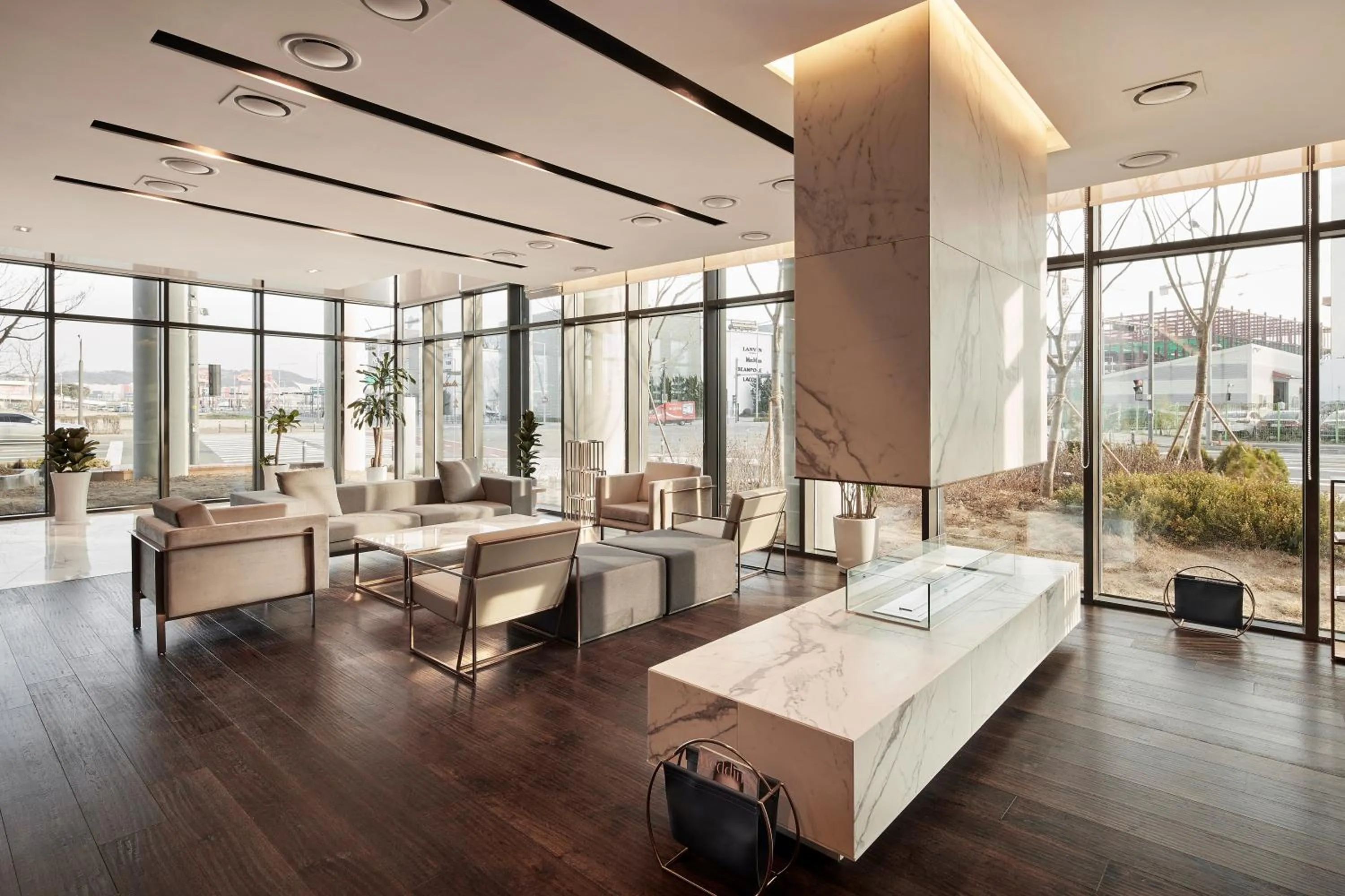 Lobby or reception in Ramada Encore by Wyndham Gimpo Han River Hotel