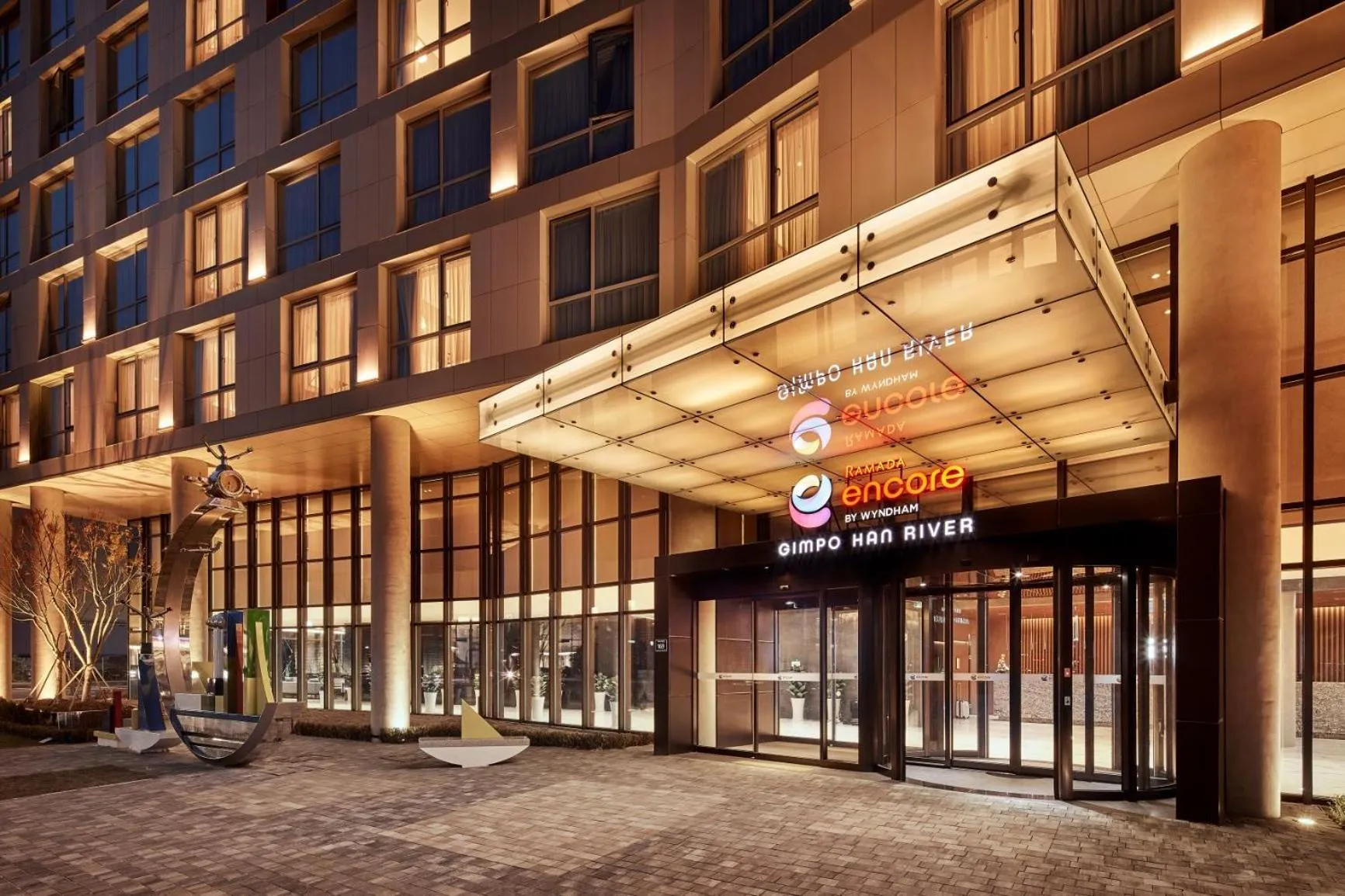 Facade/entrance in Ramada Encore by Wyndham Gimpo Han River Hotel