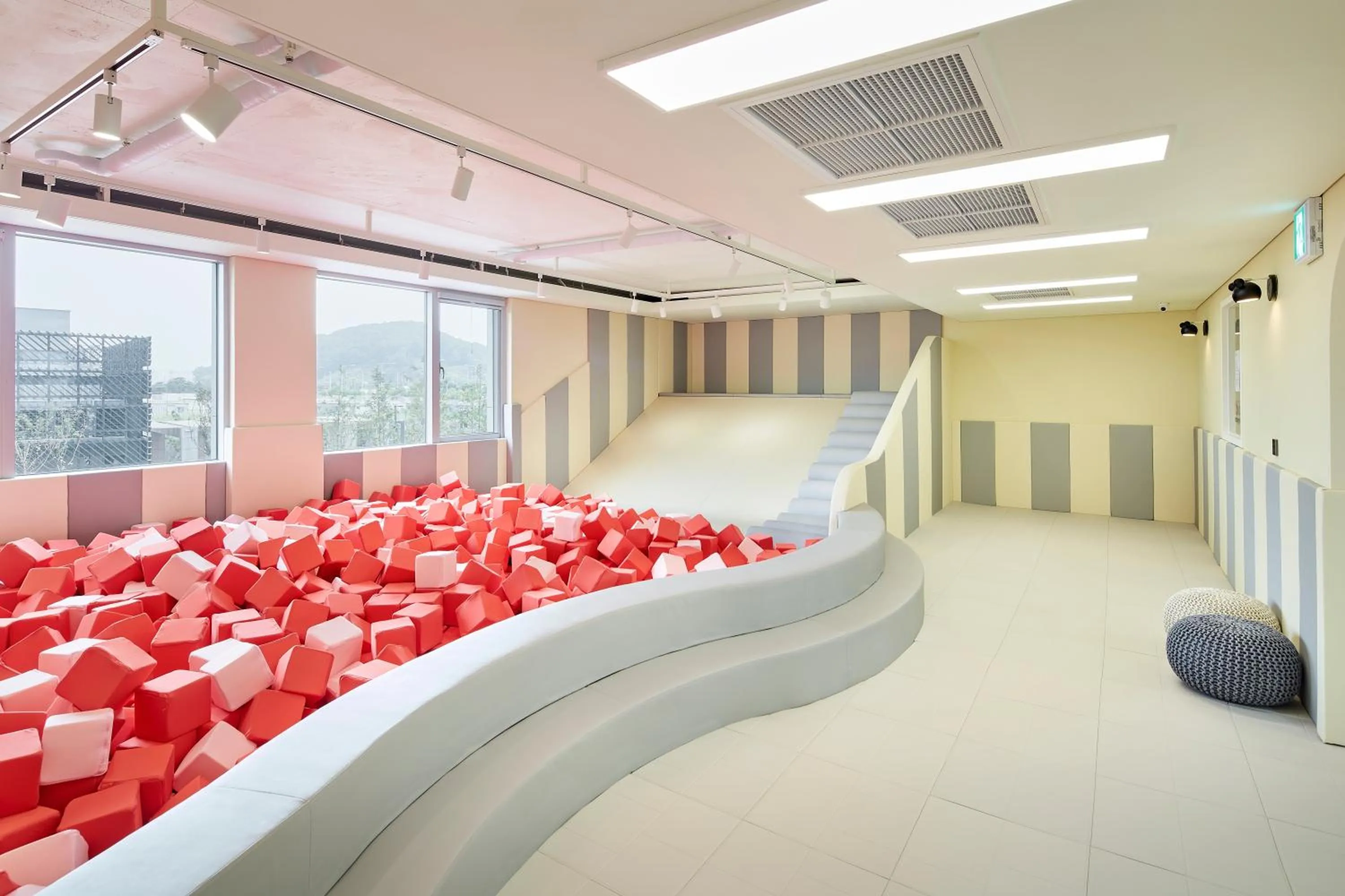 Area and facilities in Ramada Encore by Wyndham Gimpo Han River Hotel