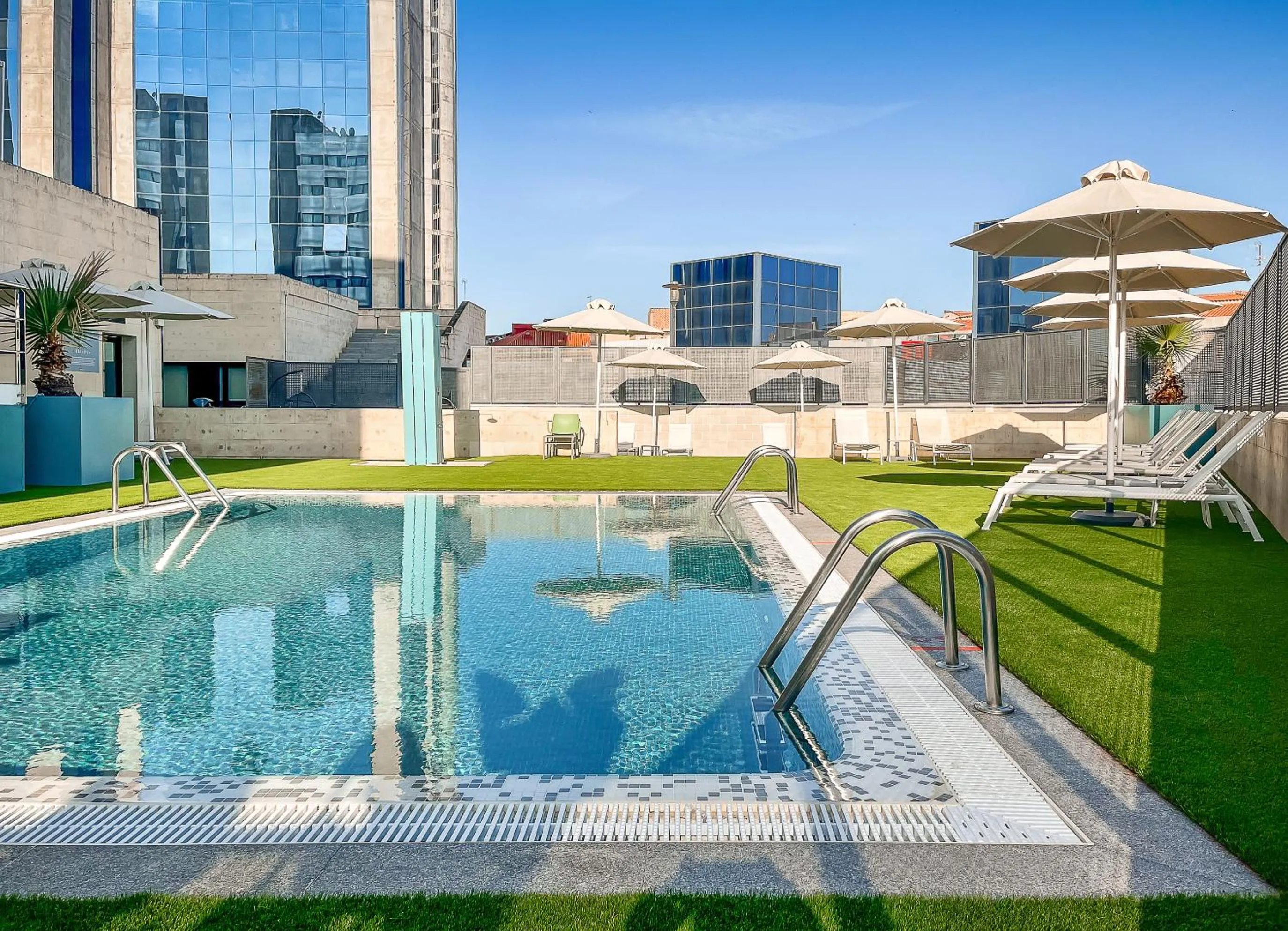 Swimming pool in Occidental Murcia Agalia