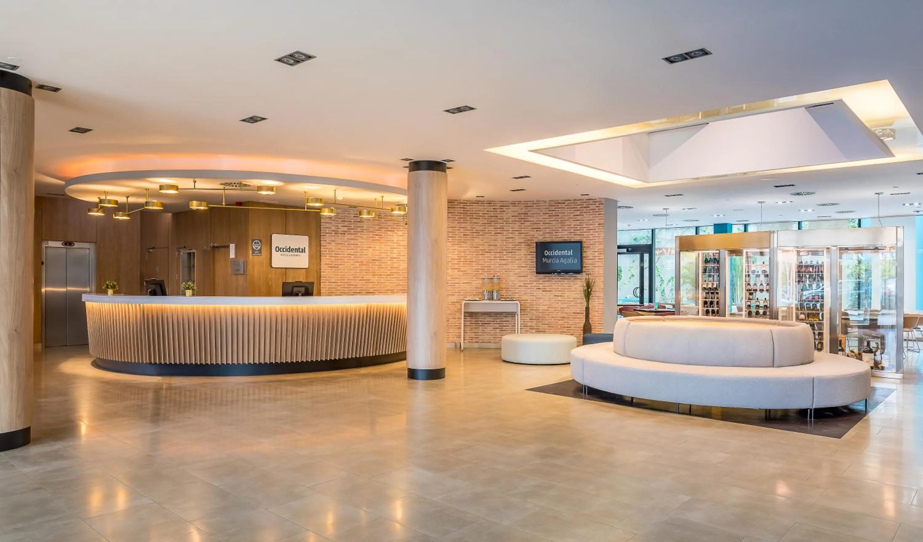 Lobby or reception in Occidental Murcia Agalia