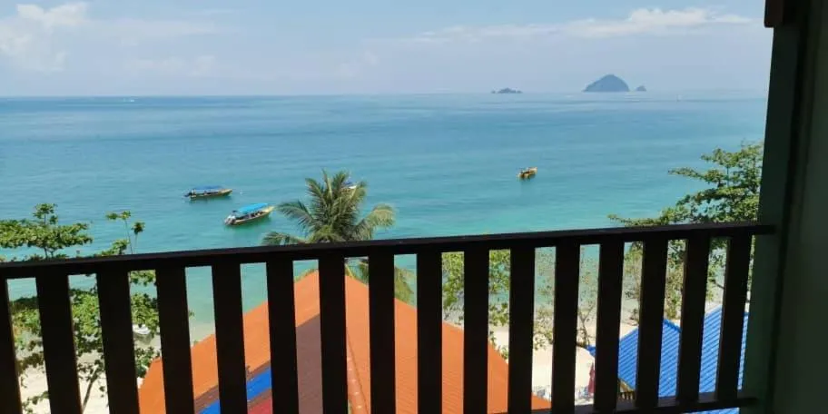 Double Room with Sea View in Perhentian Chomel Chalet