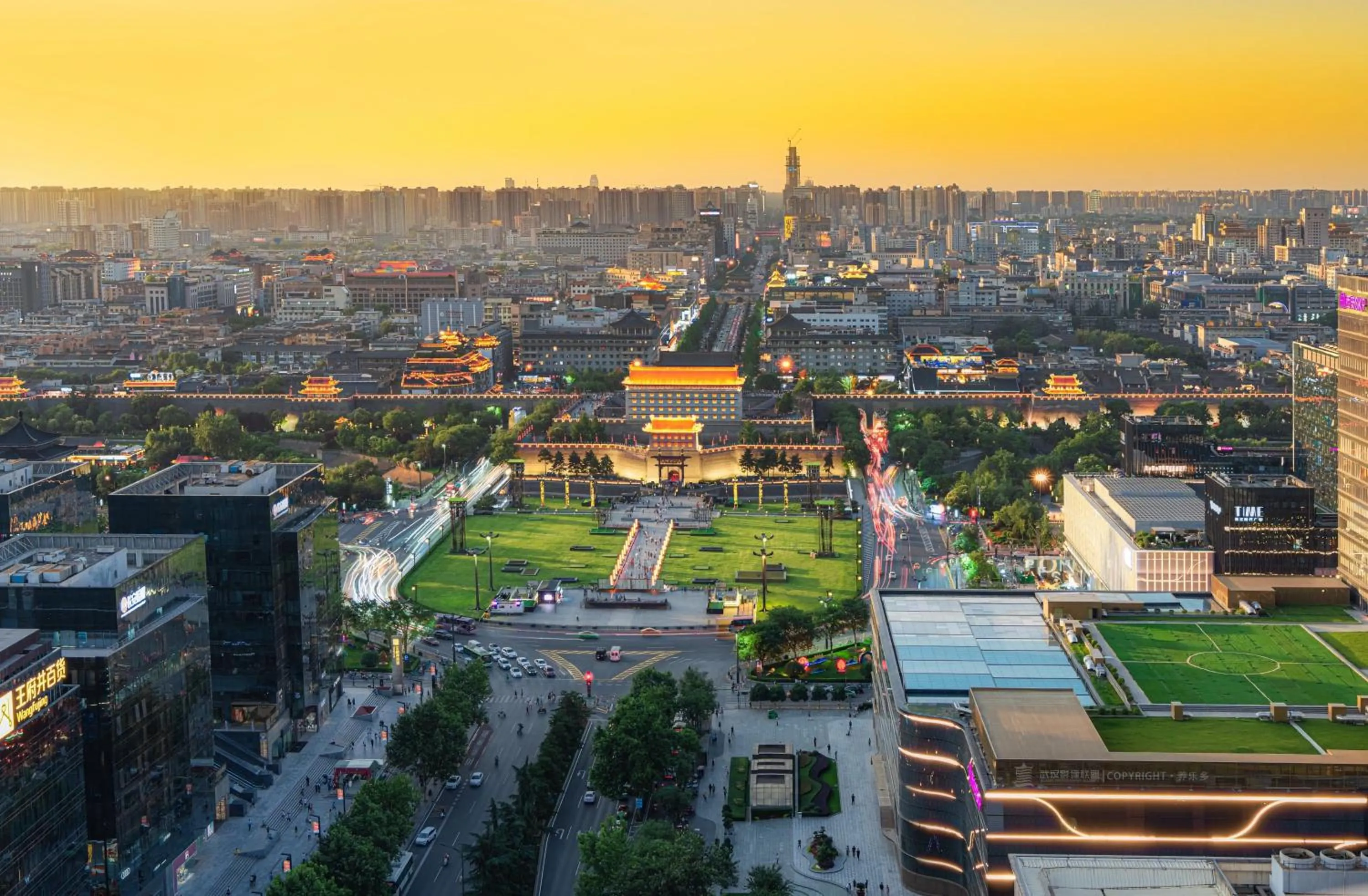 HeSu Hidden Art Hotel & Suites -Near Xi'an Drum Tower and Yongning Gate -Free Laundry Luggage Storage -Kitty Café with Freshly Ground Coffee -24H Front Desk -English Service -Exclusive Subsidies for Dumpling Banquet & Show