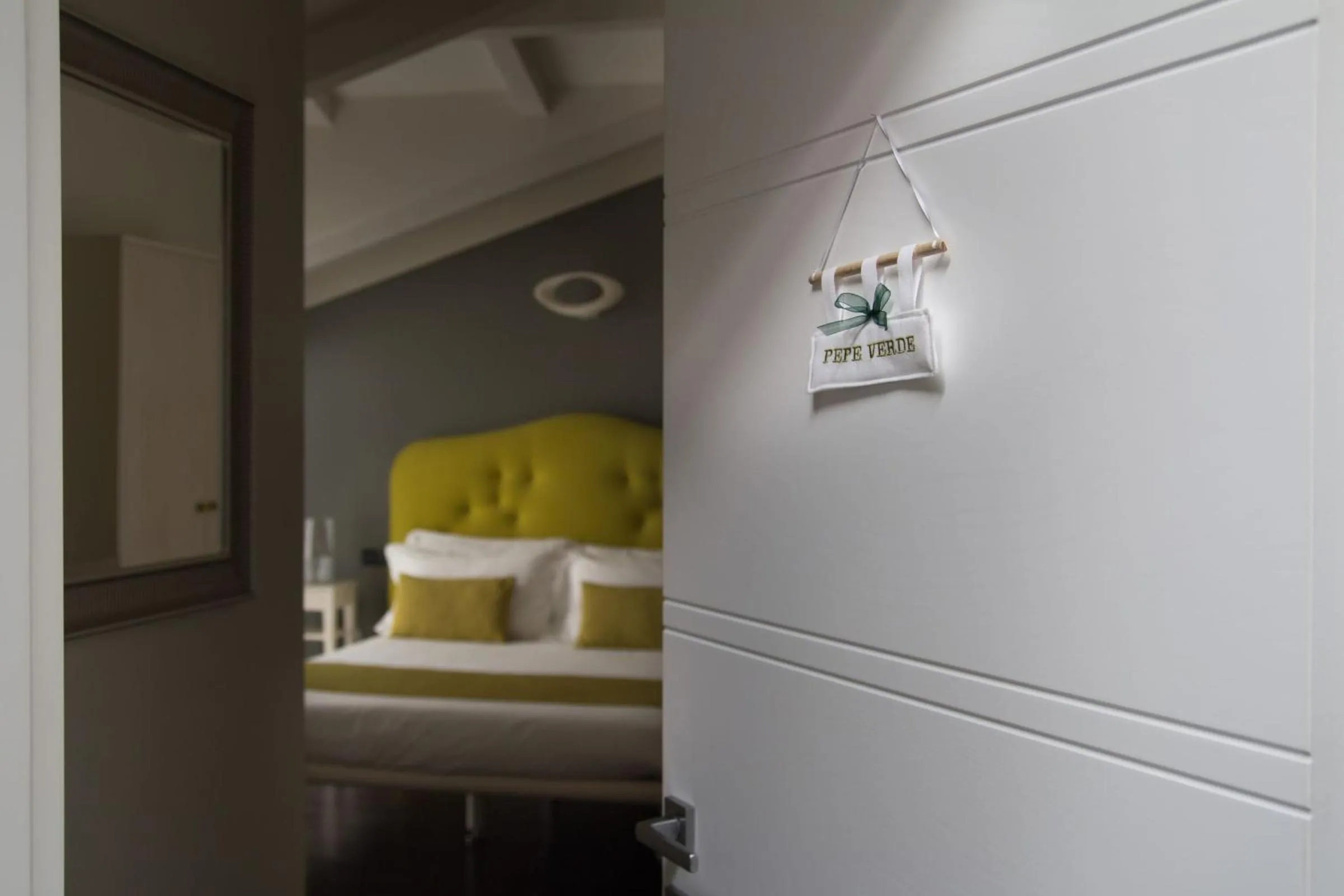 Shower, Bed in Pepe's Home B&B