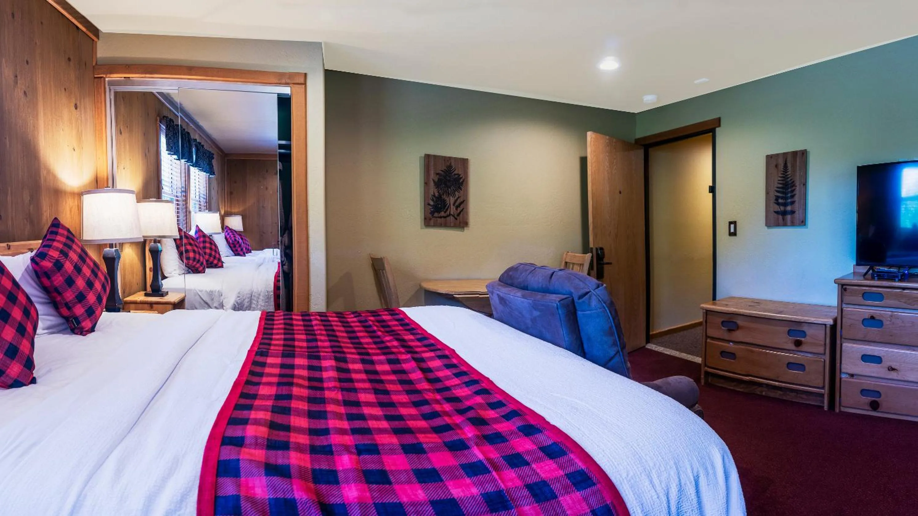 Bed in Callahan's Mountain Lodge