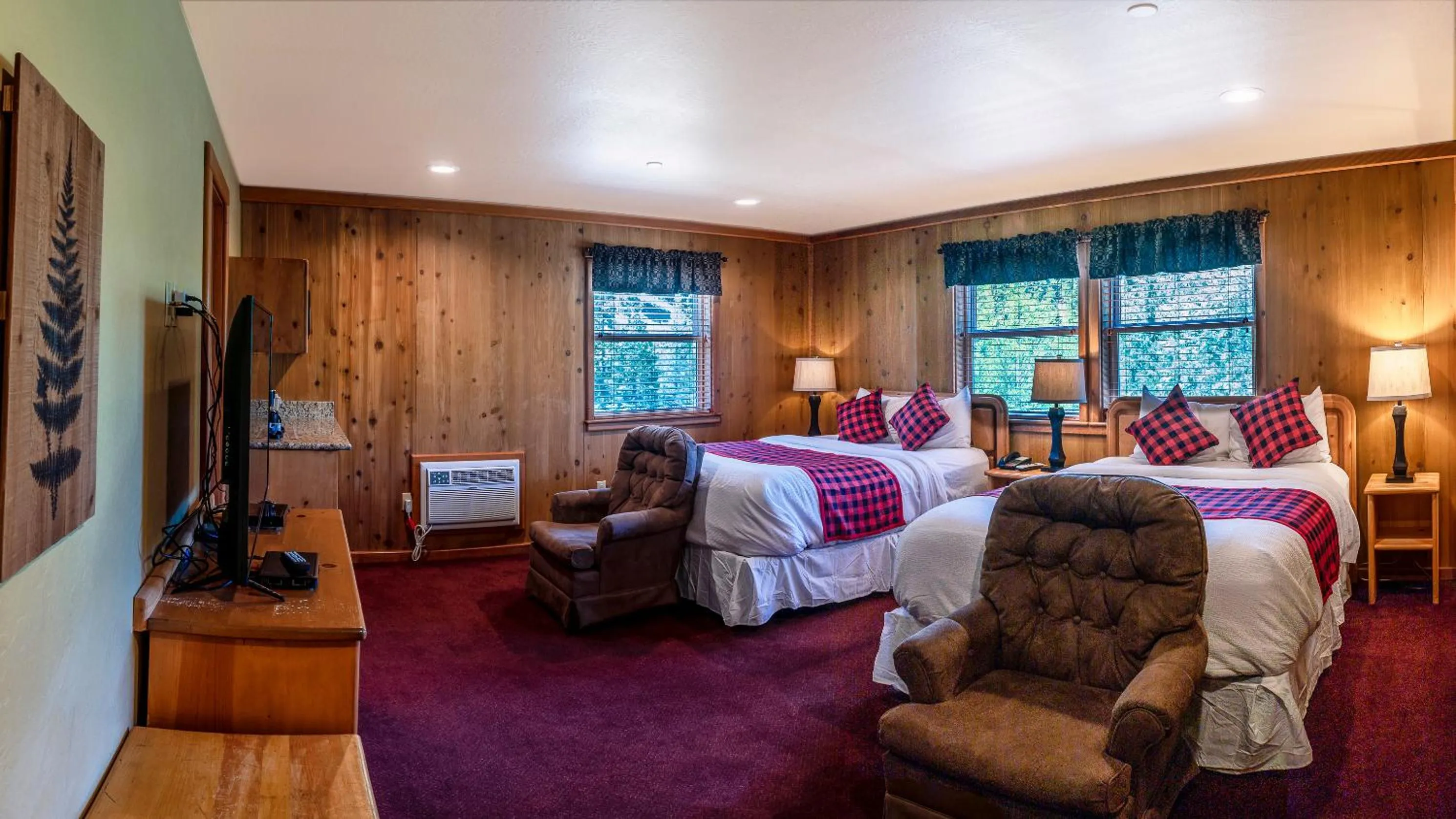 Bed in Callahan's Mountain Lodge