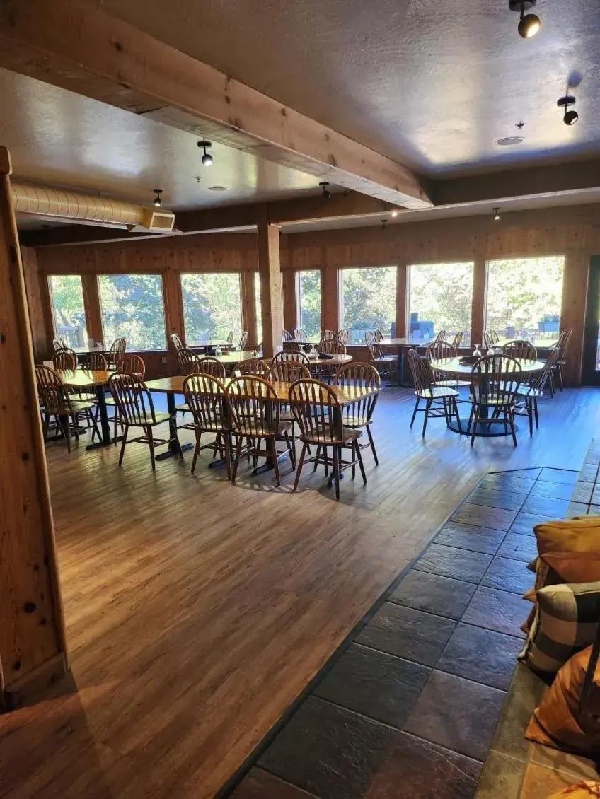 Restaurant/places to eat in Callahan's Mountain Lodge Restaurant/places to eat in Callahan's Mountain Lodge