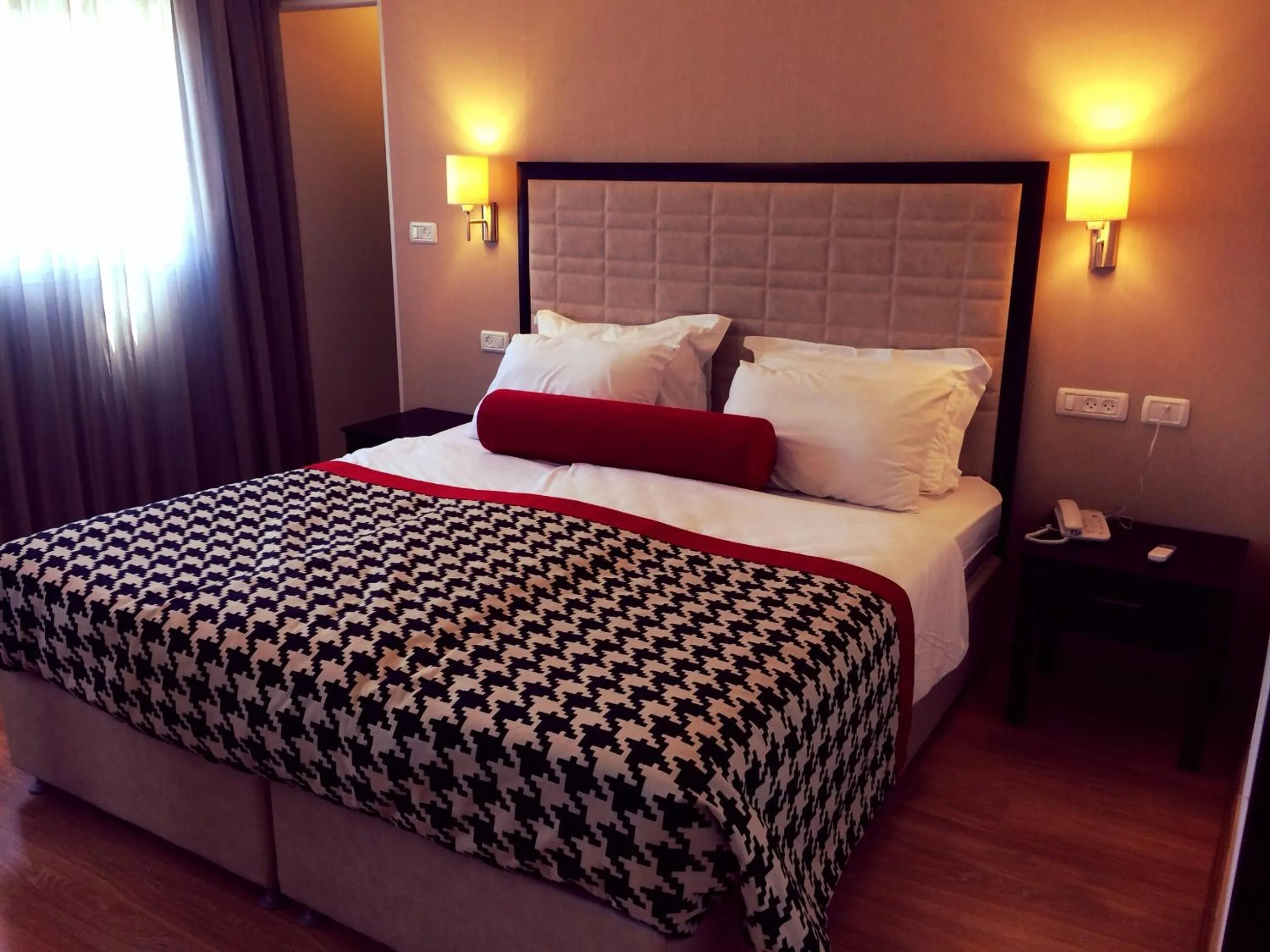 Bedroom, Bed in Astoria Galilee Hotel