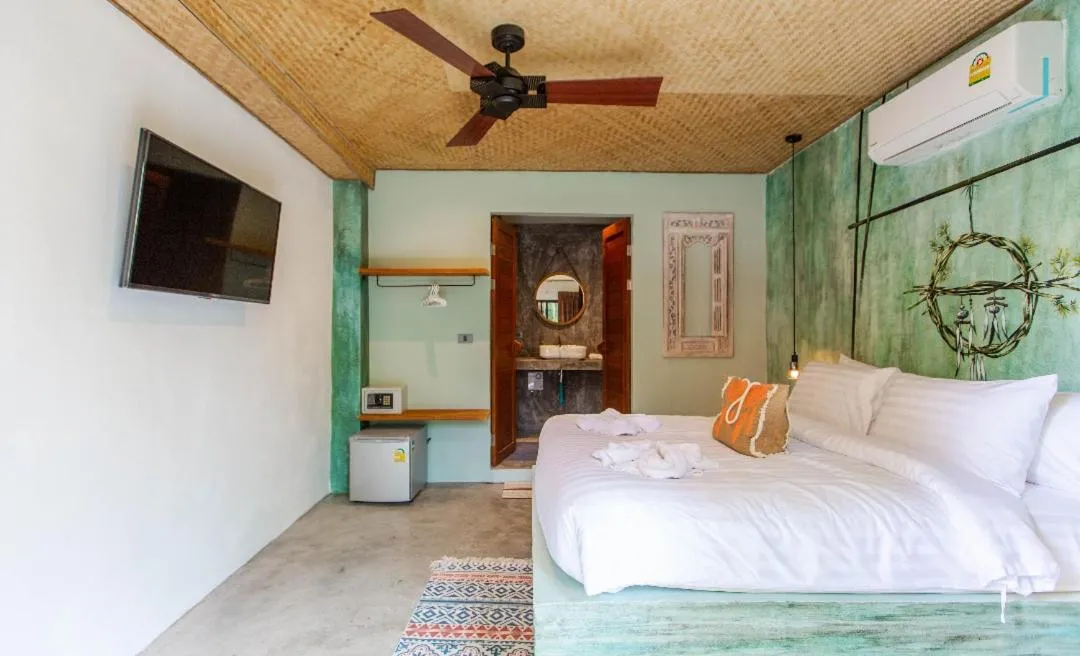 Bed in Dreamcatcher Boutique Hotel