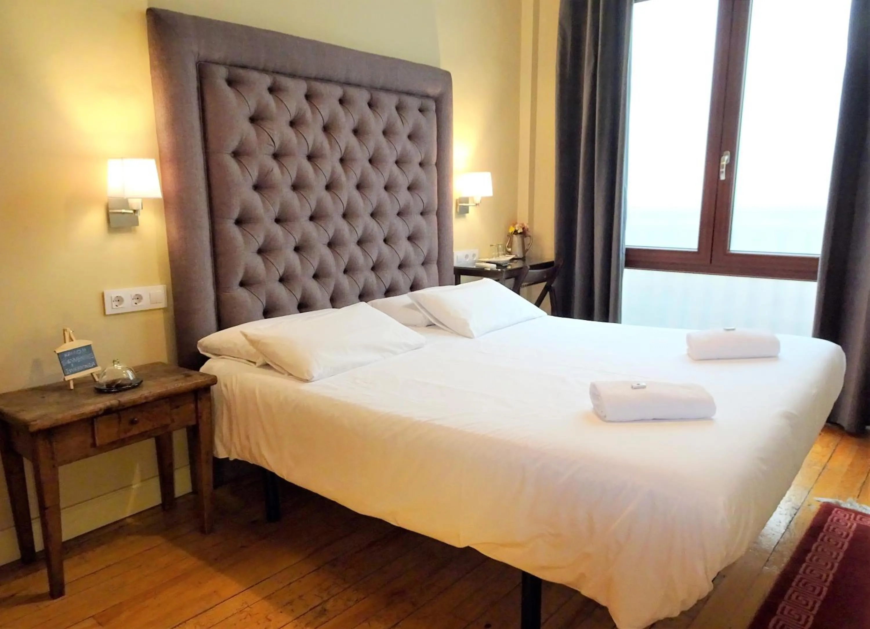 Photo of the whole room, Bed in Iturrienea Ostatua