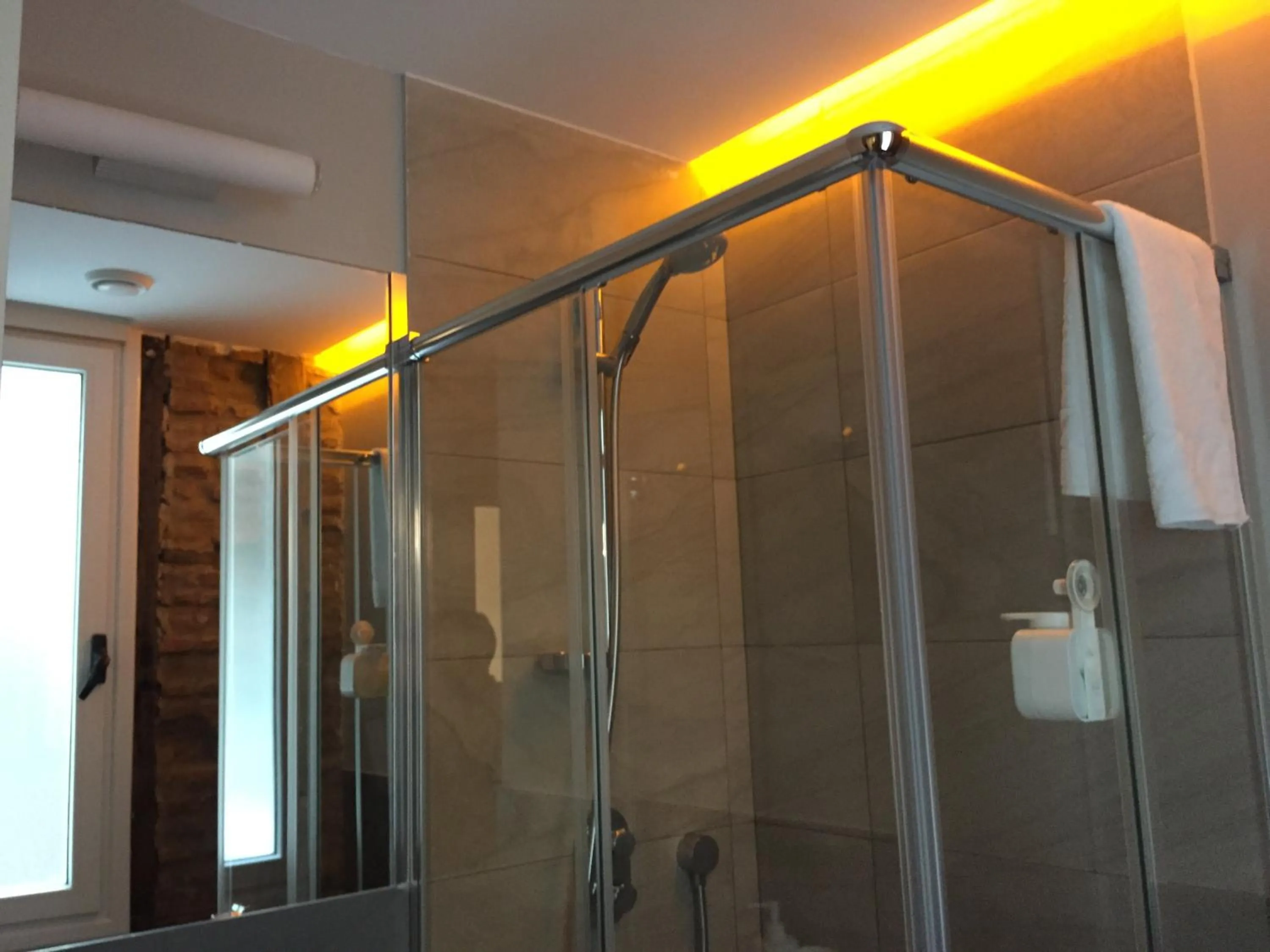 Shower in Iturrienea Ostatua