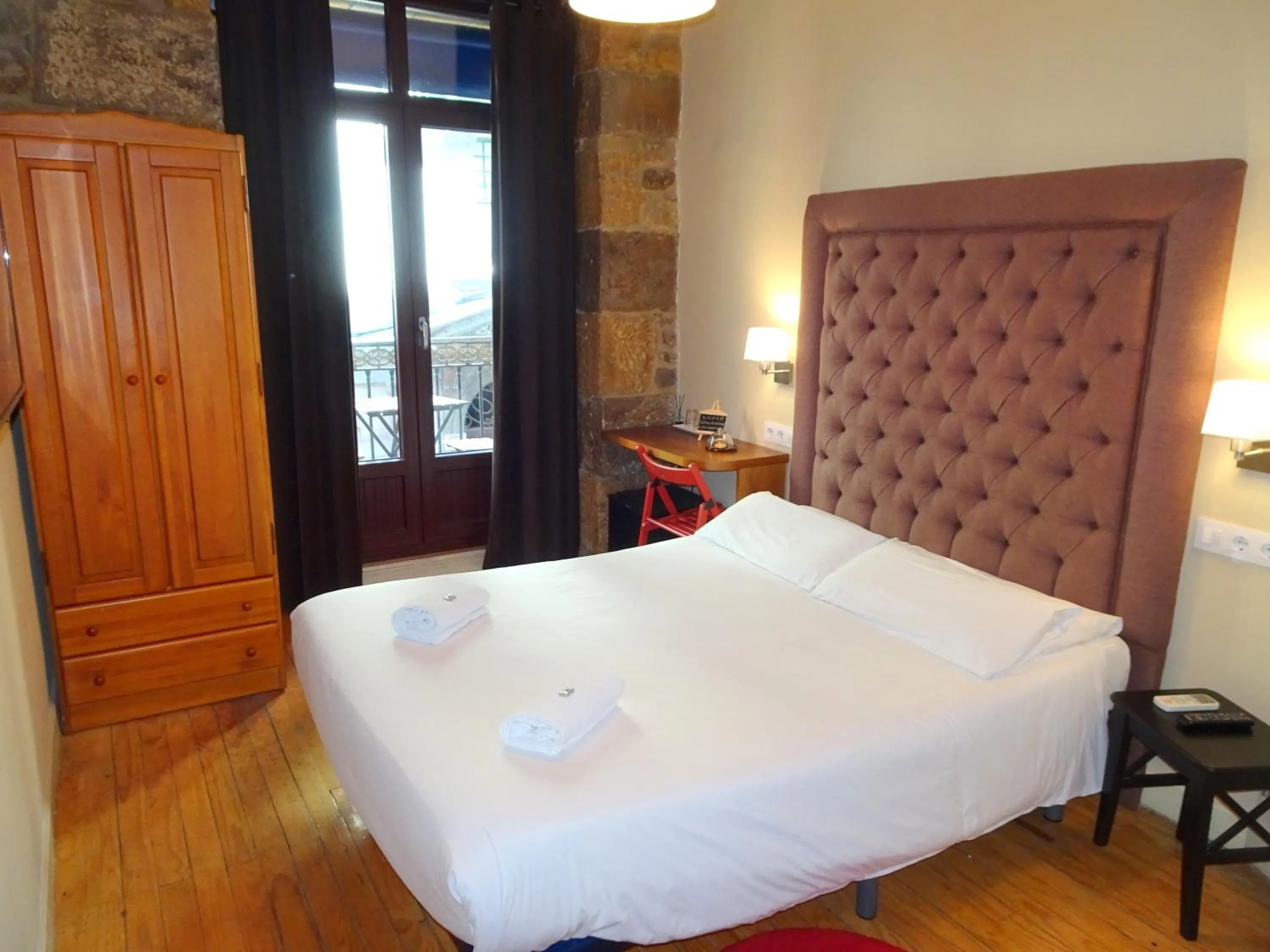 Photo of the whole room, Bed in Iturrienea Ostatua