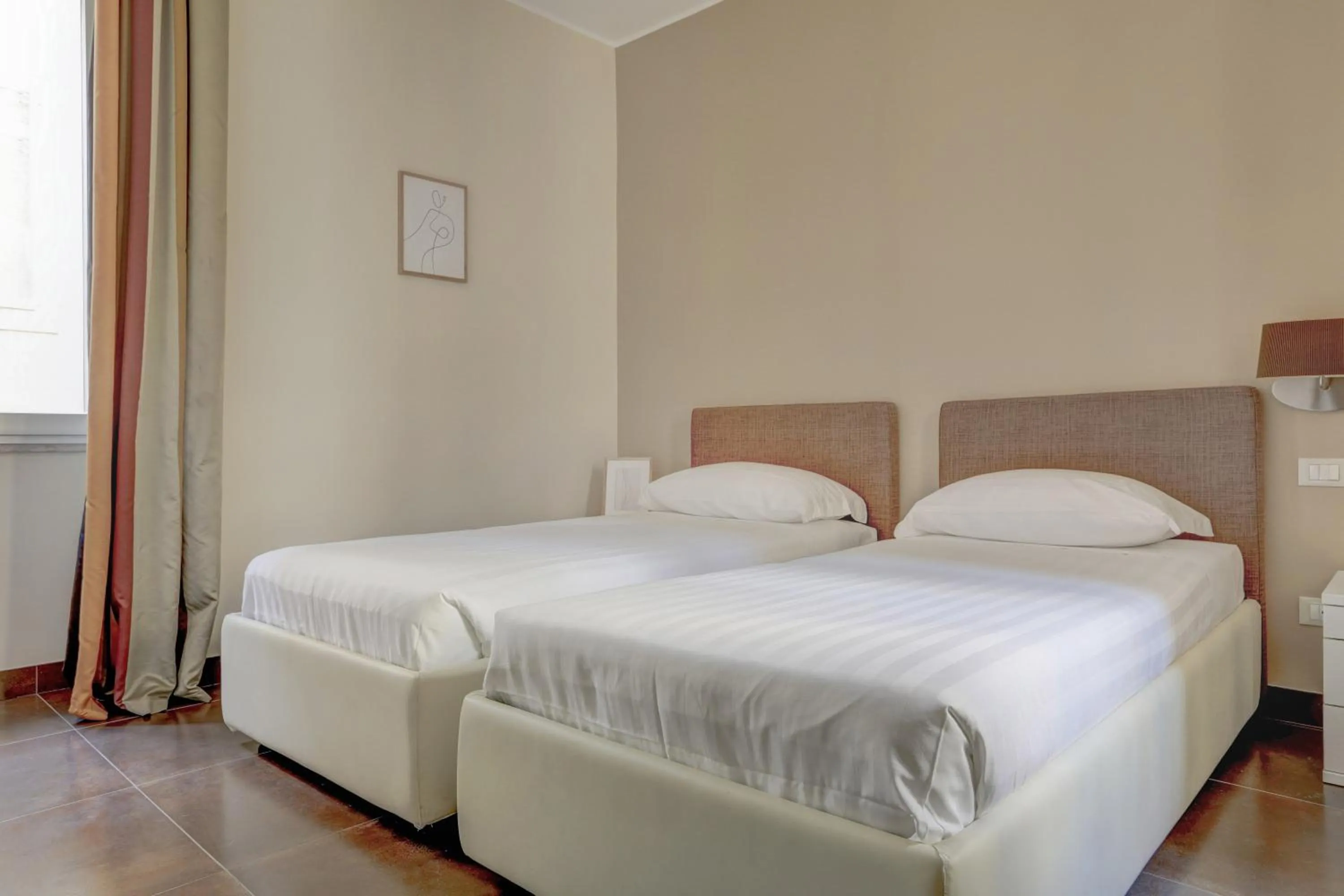 Bedroom, Bed in Colosseo Gardens - My Extra Home