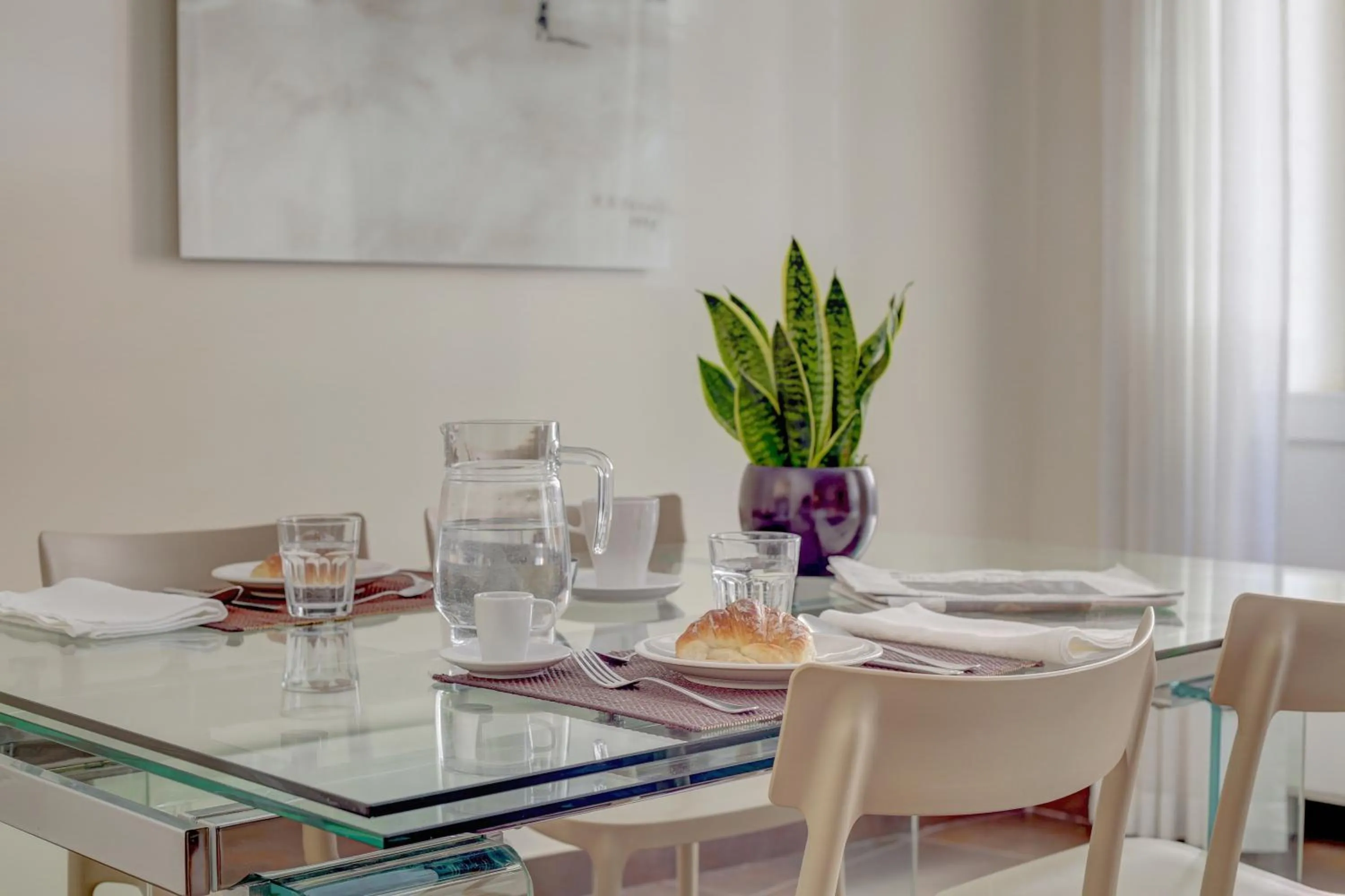 Dining area in Colosseo Gardens - My Extra Home