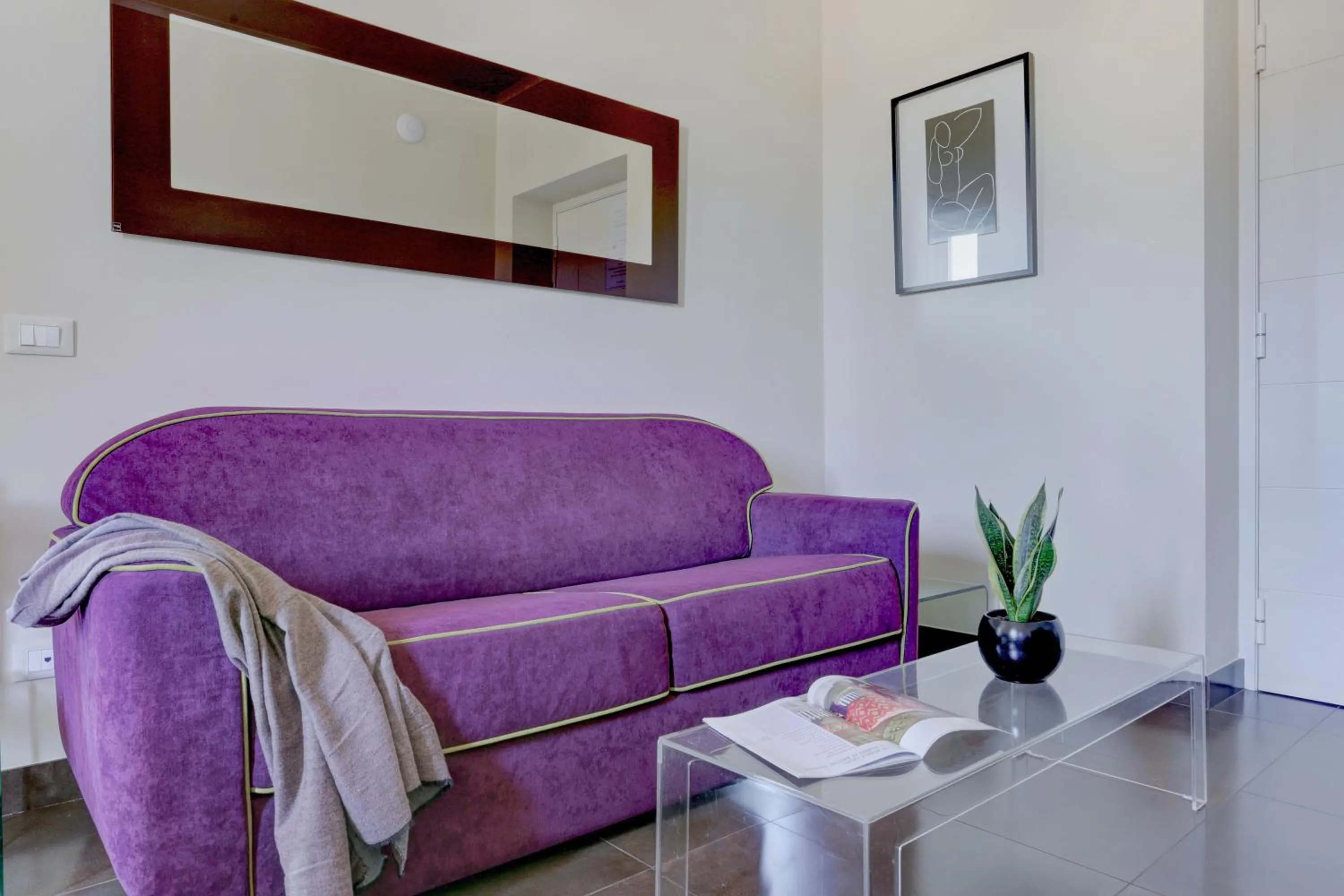 Colosseo Gardens - My Extra Home