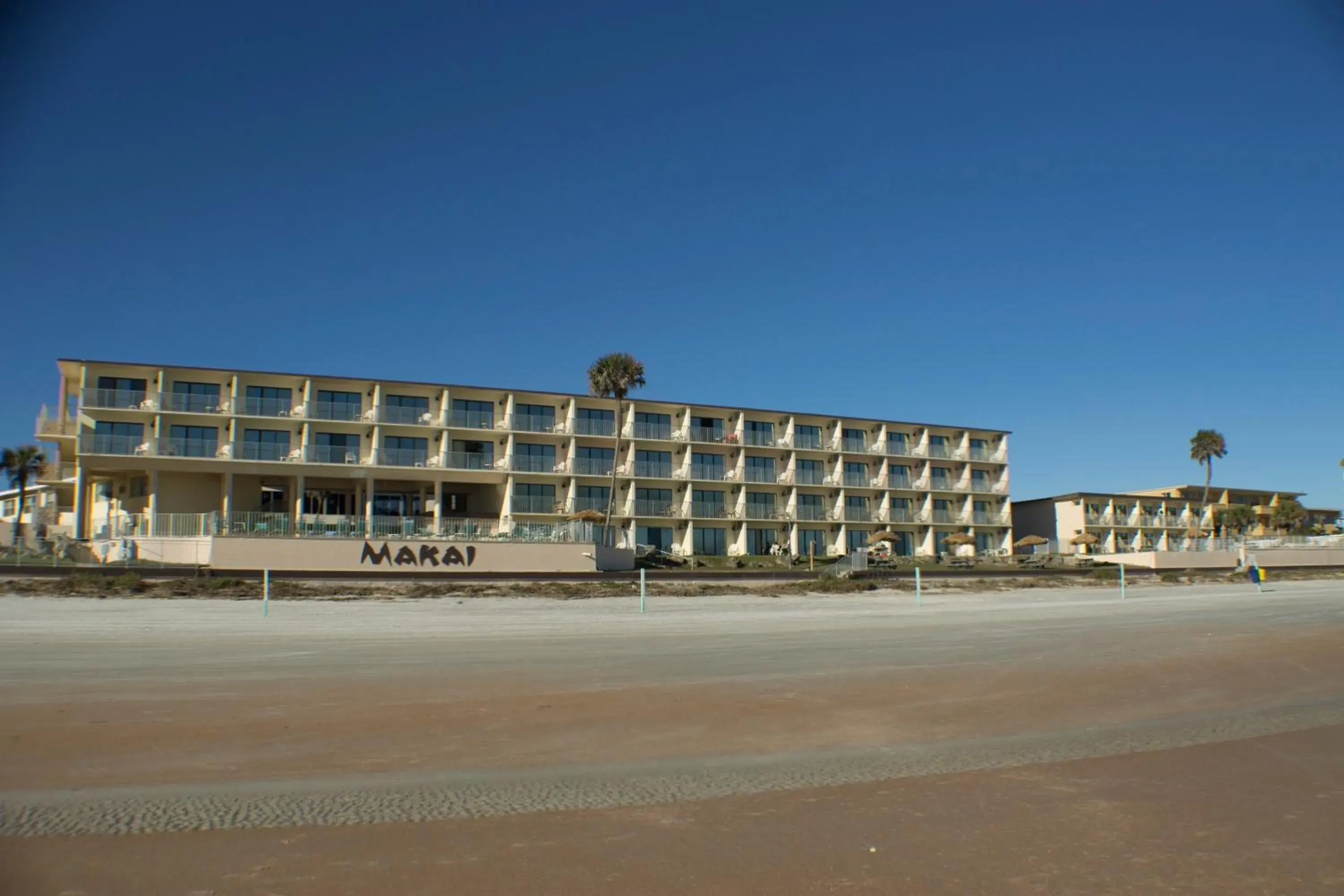 Property Building in Makai Beach Lodge