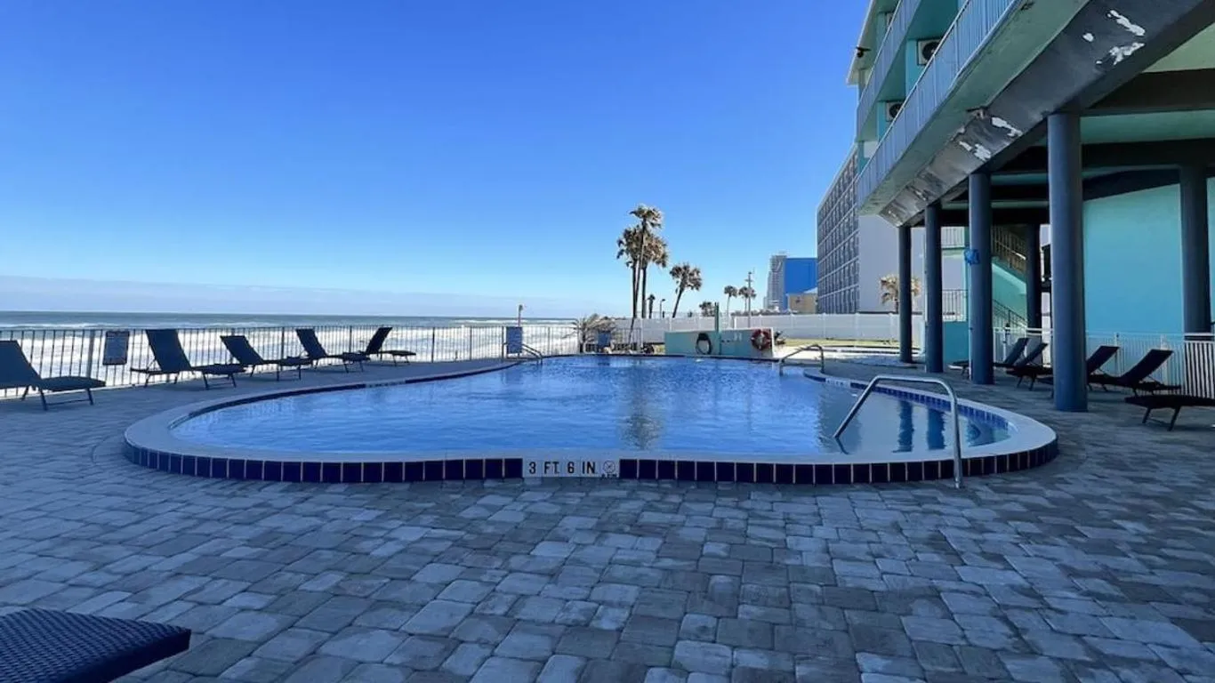 Swimming pool in Makai Beach Lodge - NOT TAKING RESERVATIONS DUE TO HURRICANE DAMAGE Until Mid DEC