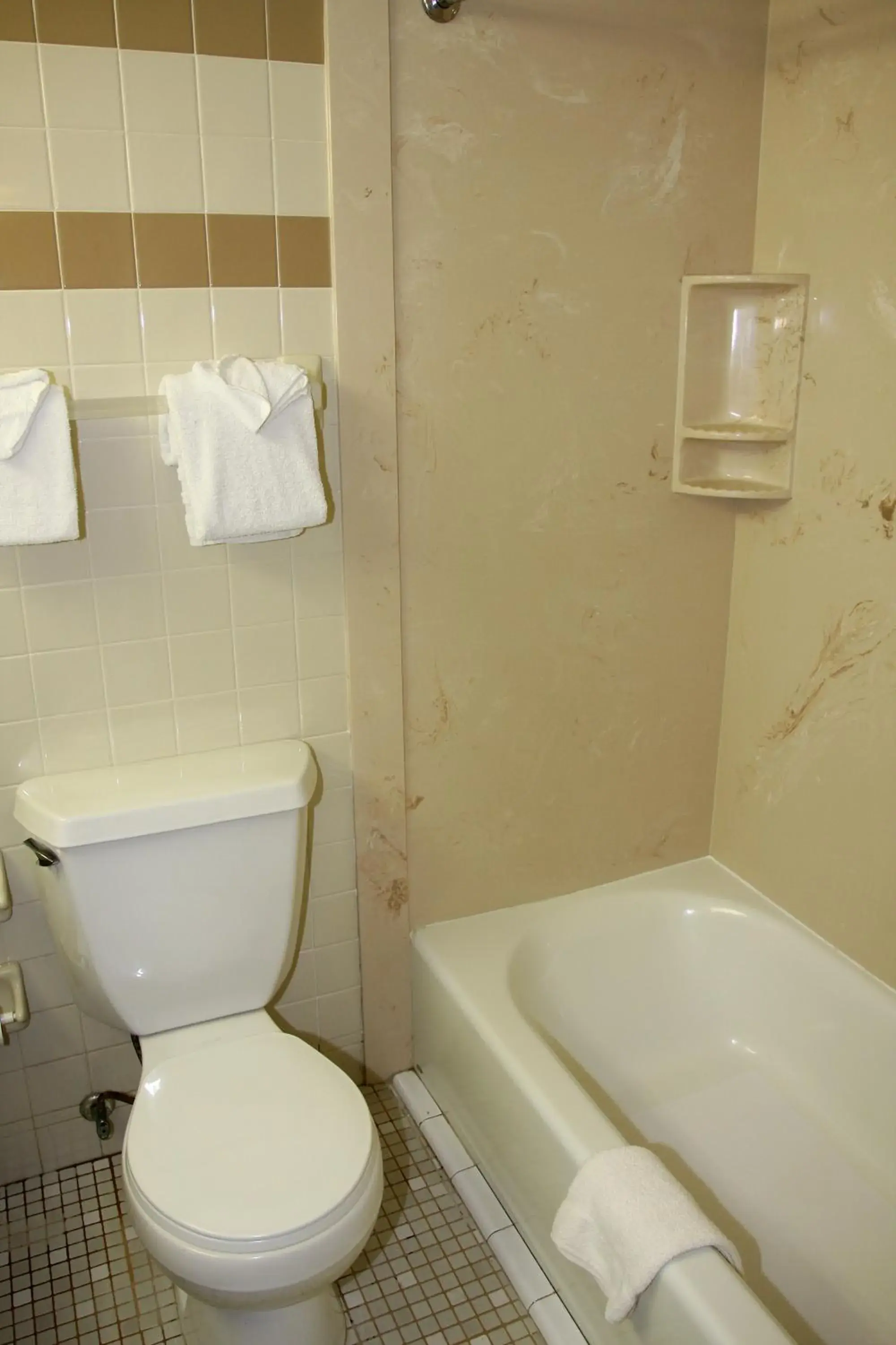 Toilet, Bathroom in Makai Beach Lodge