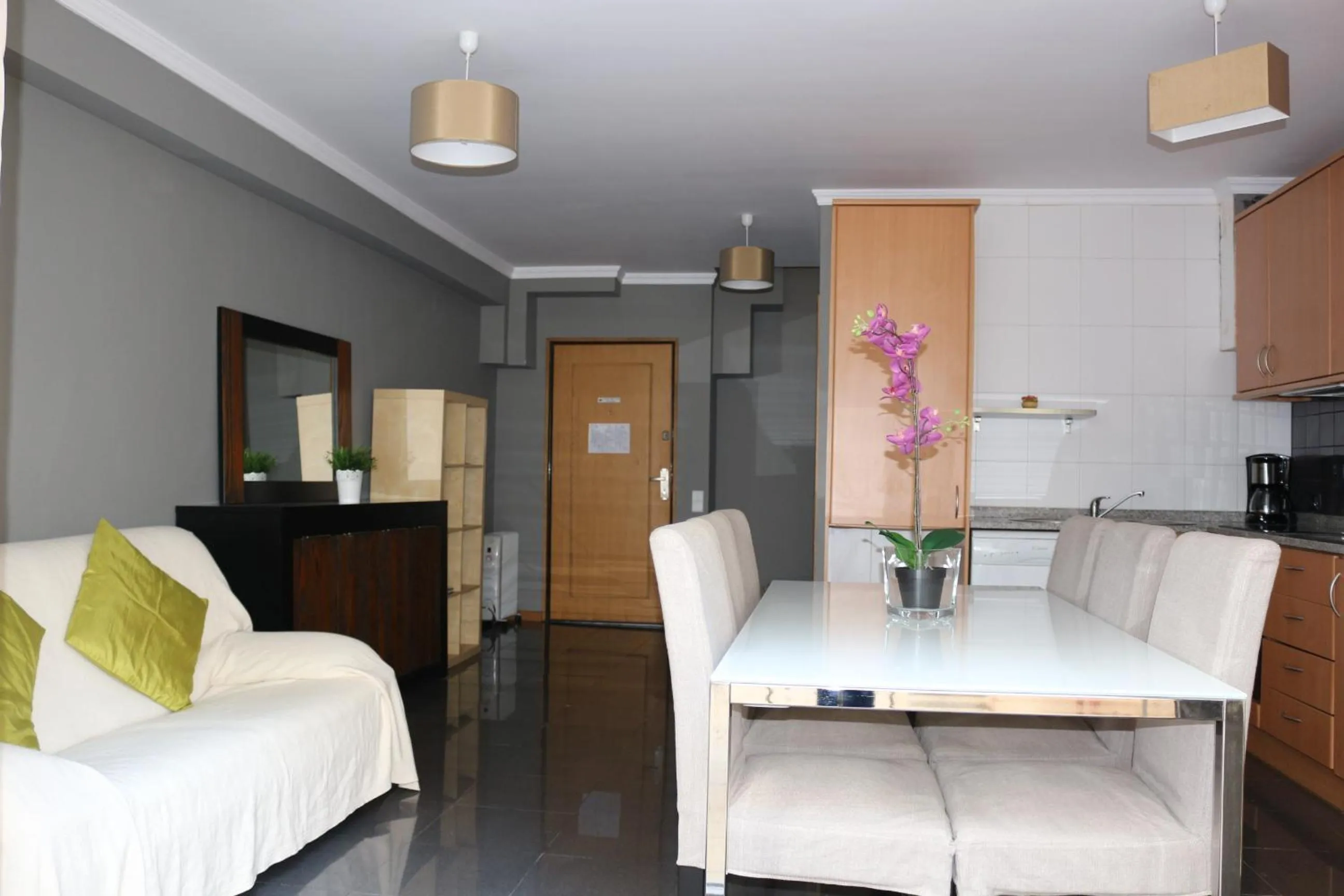 Coffee/tea facilities in Studios Porto Solar