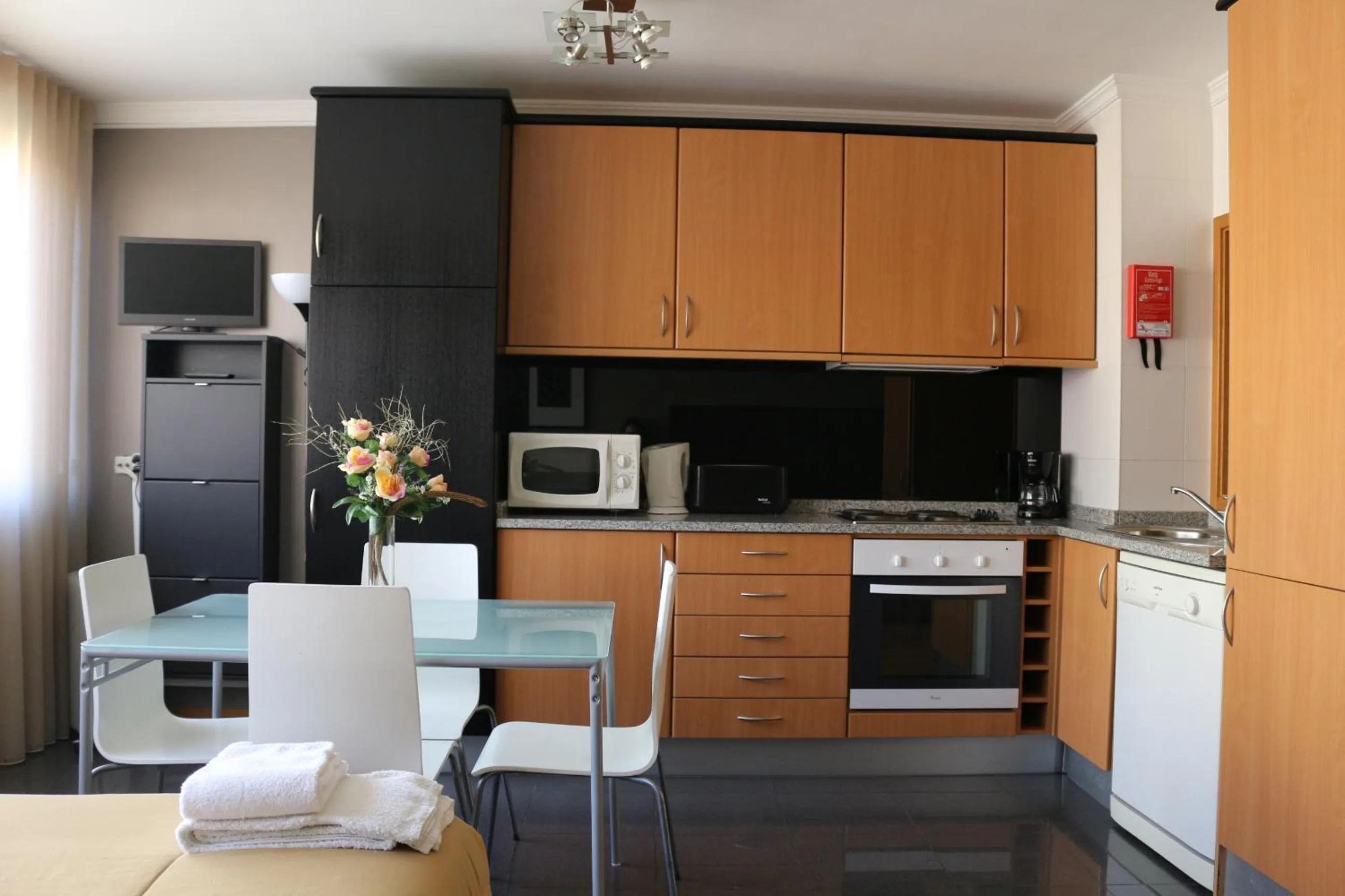 Coffee/tea facilities in Studios Porto Solar