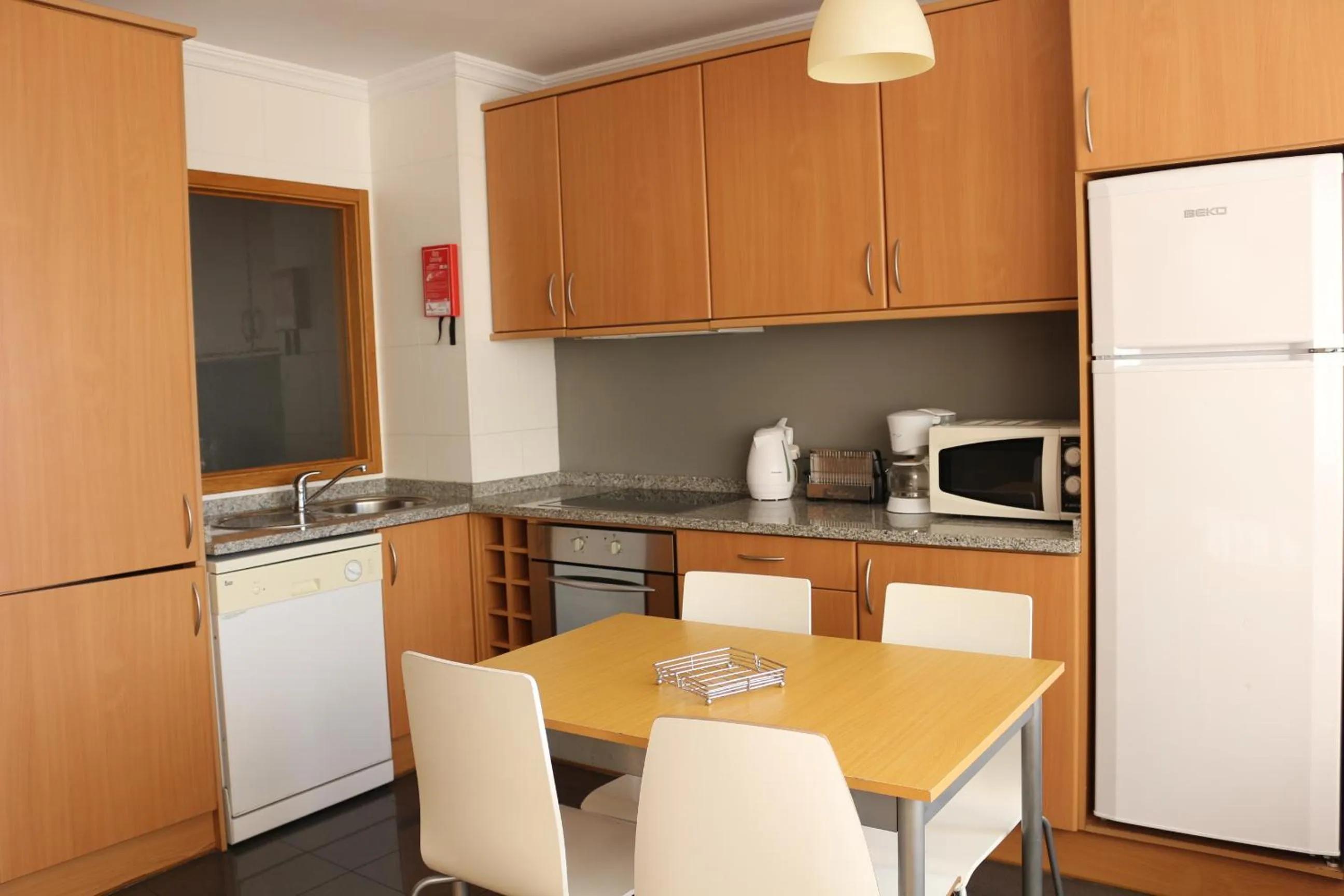 Coffee/tea facilities in Studios Porto Solar