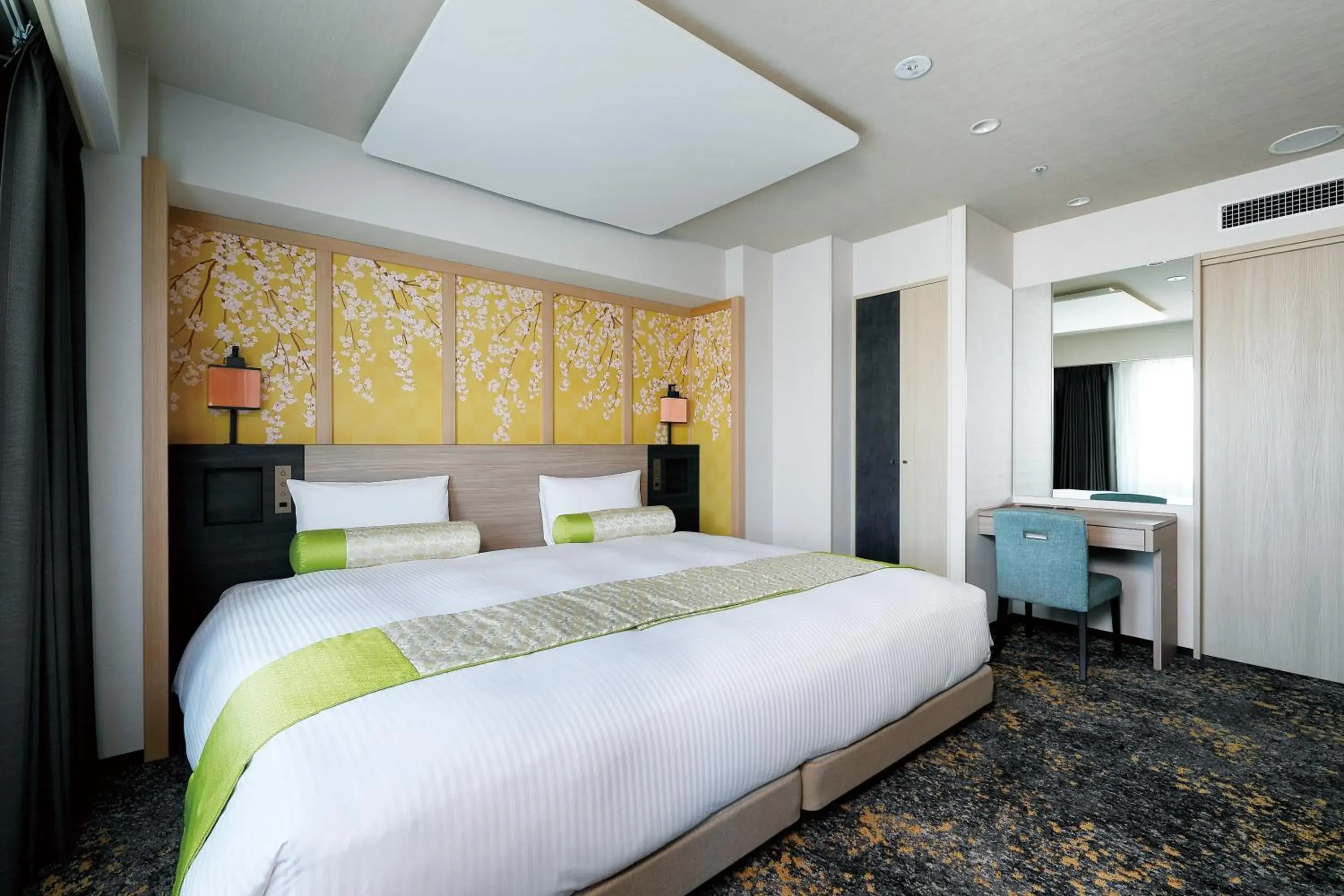 Bed in Daiwa Roynet Hotel Nara Natural Hot Spring Bed in Daiwa Roynet Hotel Nara Natural Hot Spring